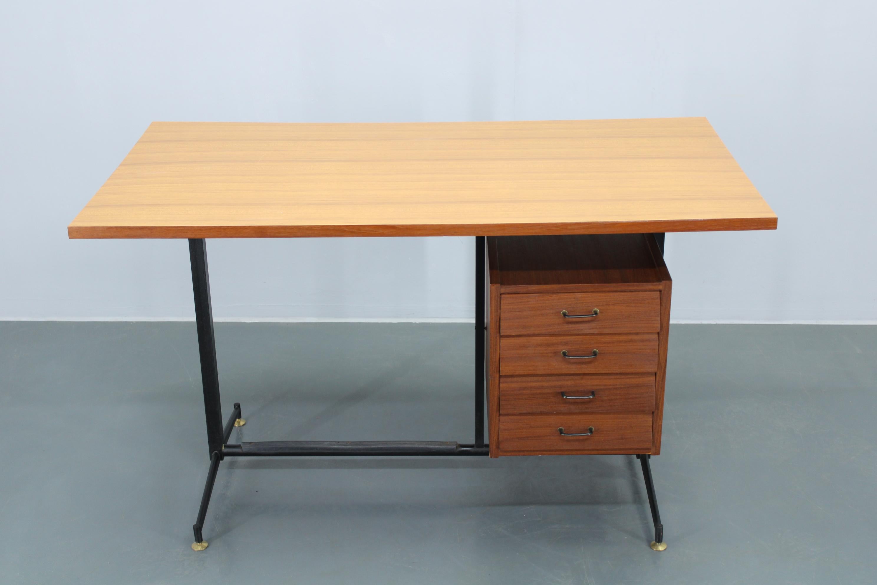 Bureau italien des années 1960 Bon état à Praha, CZ