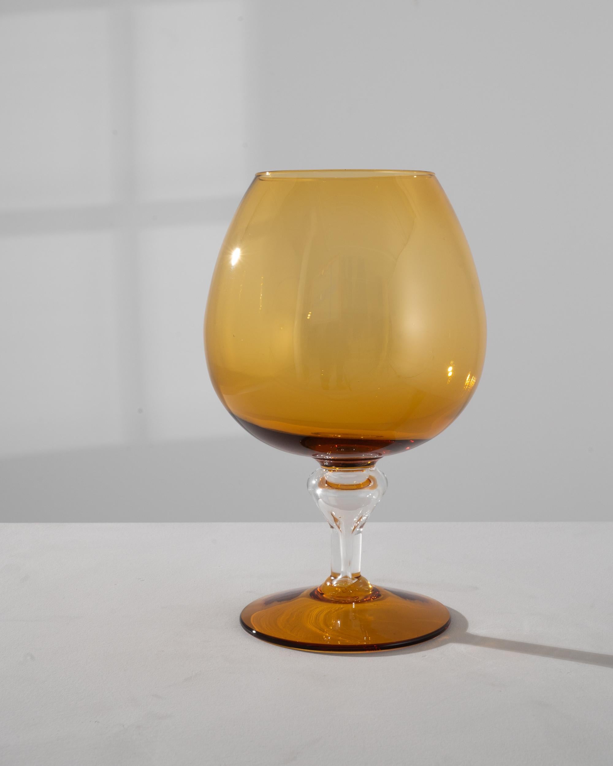 1960s Italian Yellow Glass Goblet For Sale 5