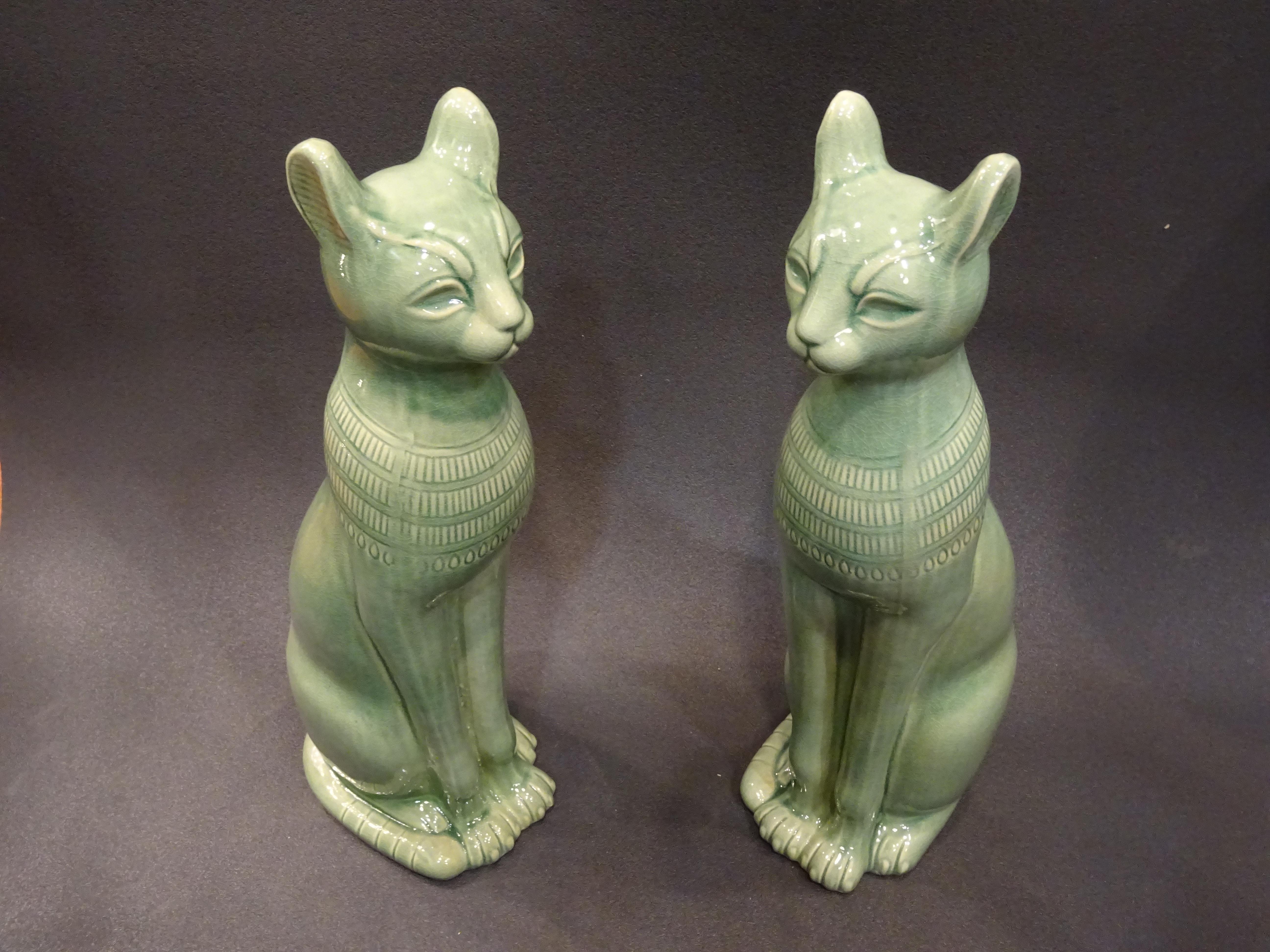 Hand-Painted 1960s Italy Couple of Cats Sculptures in Celadon Color Ceramic