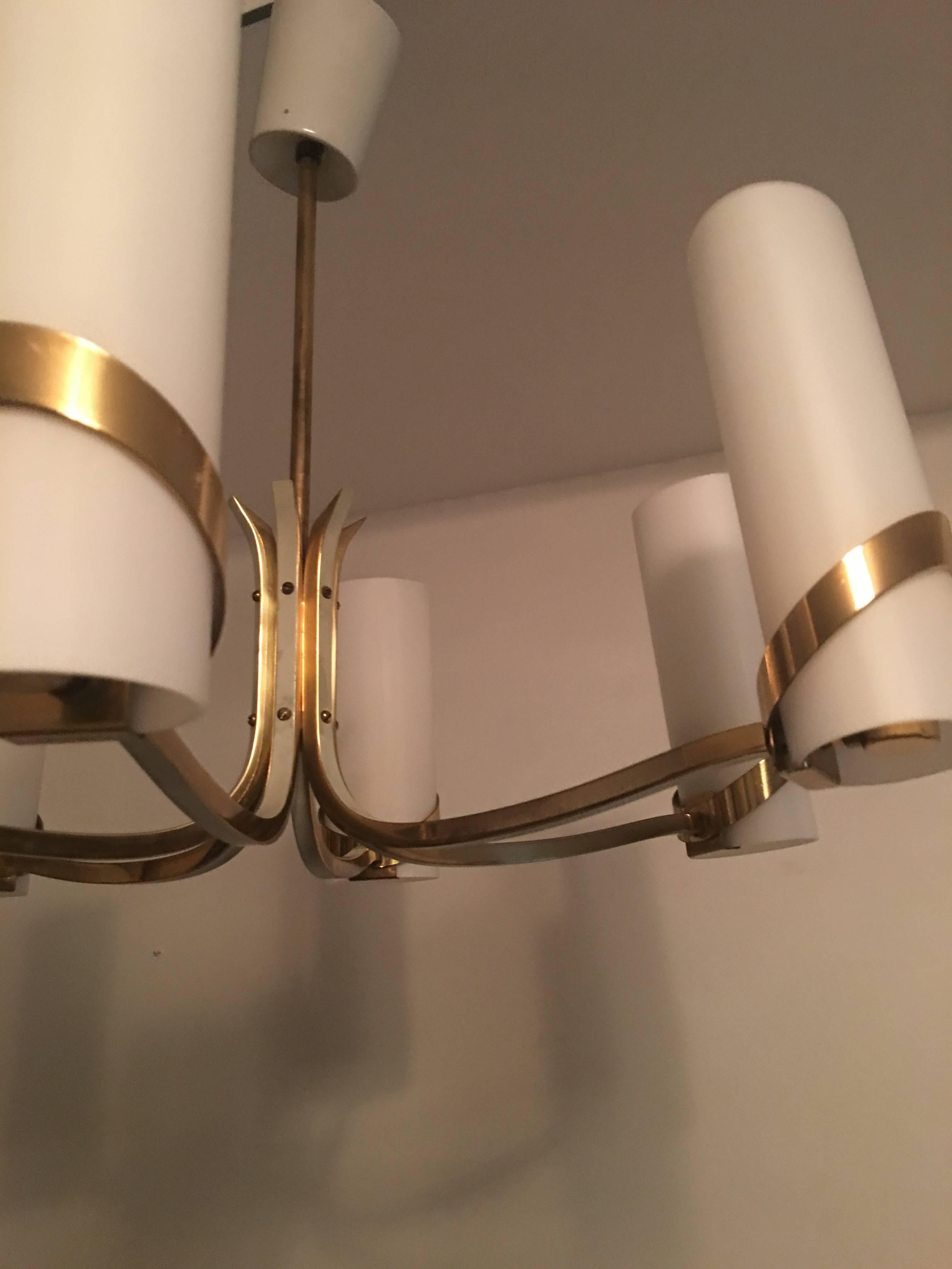German 60s Max Ingrand style Milk Glass and Brass Chandelier Attributed to Stilnovo  For Sale