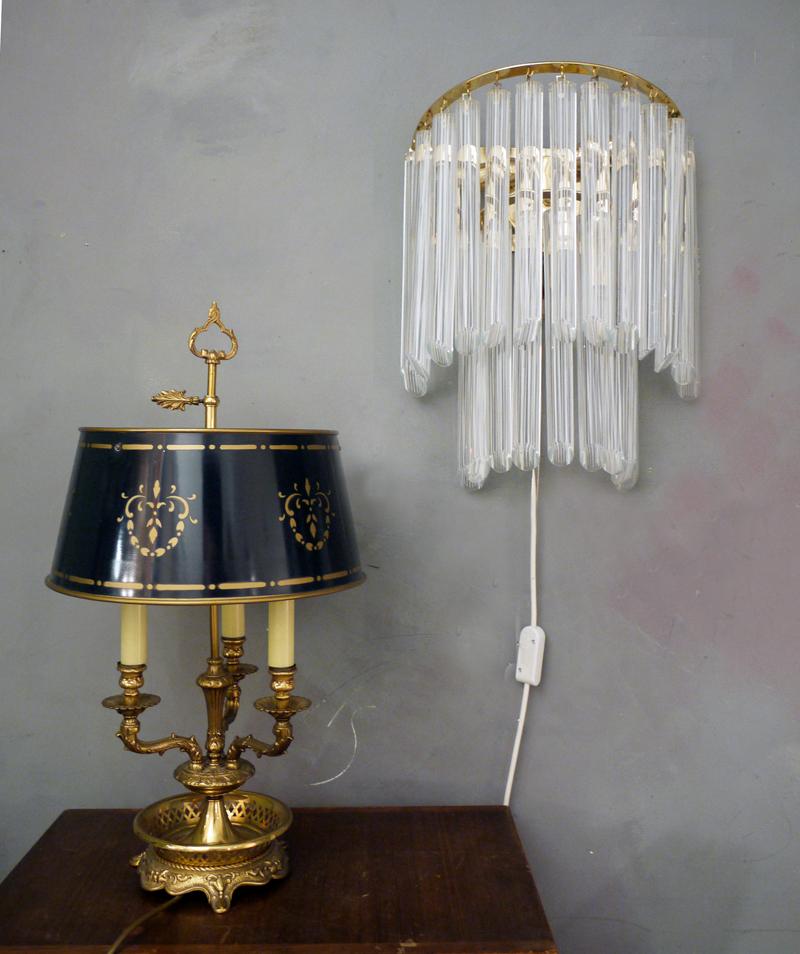 1960s Italy Venini Wall Sconce White Murano Glass and Brass For Sale 2