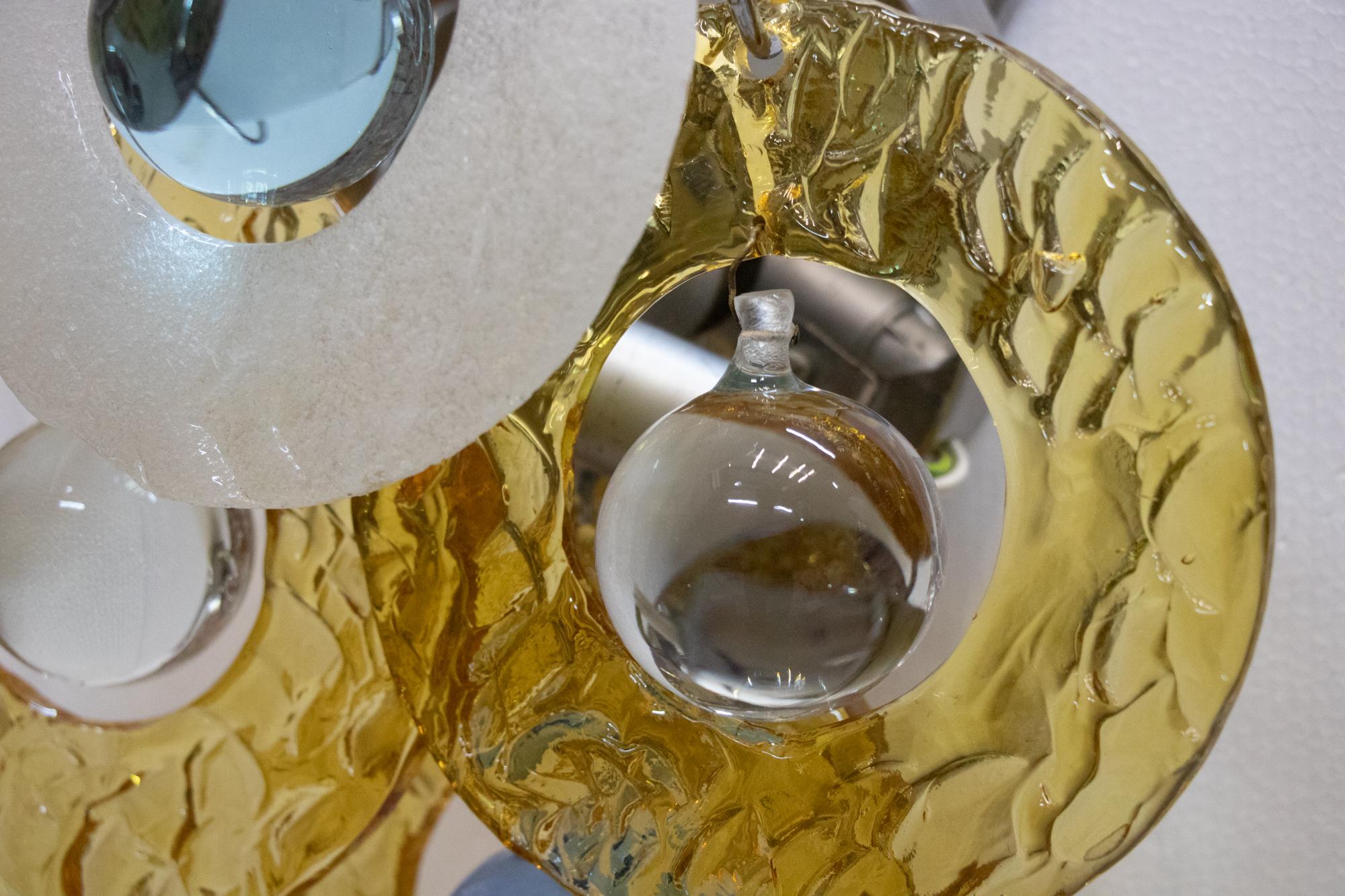 Lámpara de pared Vistosi de Italia de los años 60 con bolas de cristal de Murano sobre discos helados, set de 2 Italiano