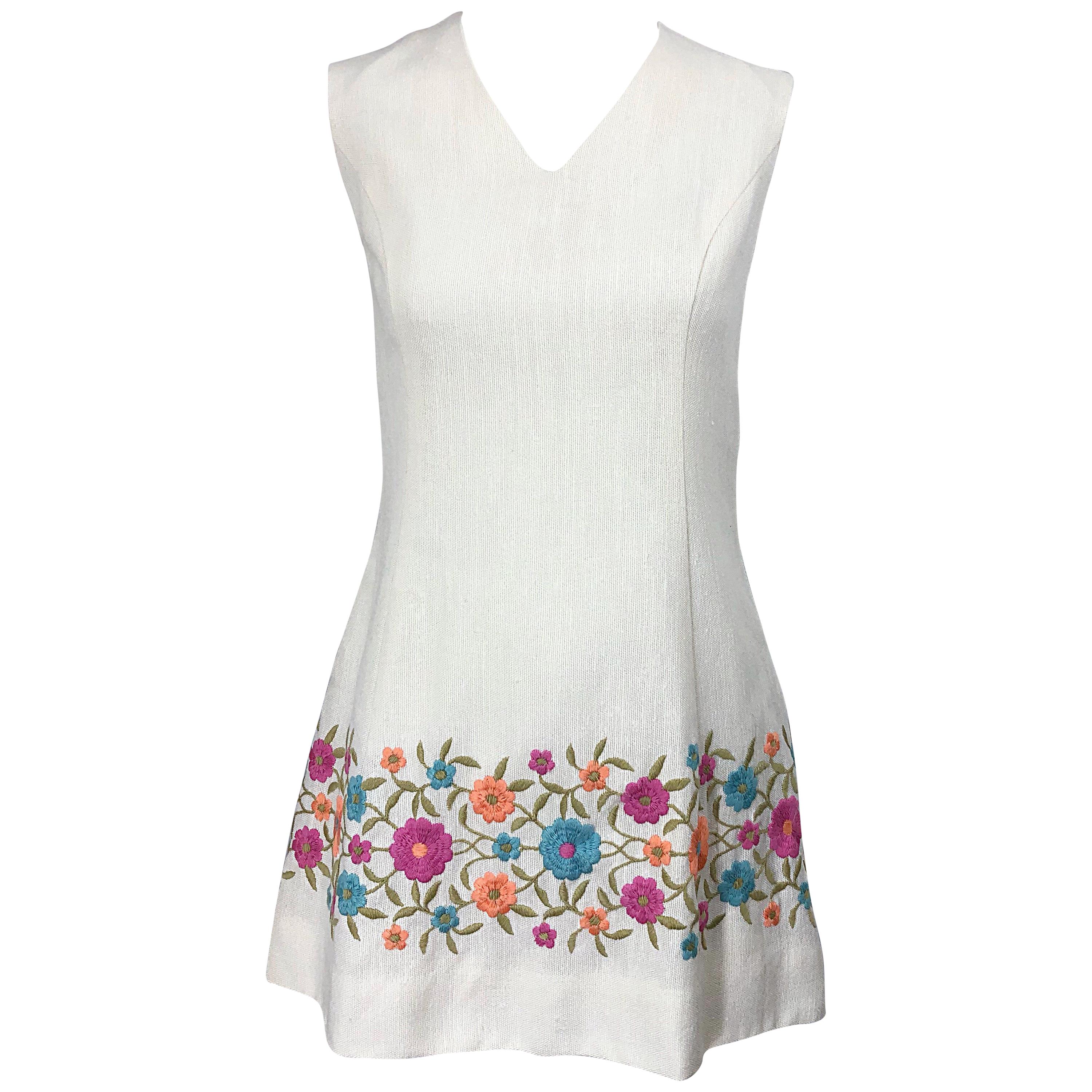 1960s Ivory Irish Linen Flower Embroidered Vintage 60s A Line Tunic Mini Dress For Sale