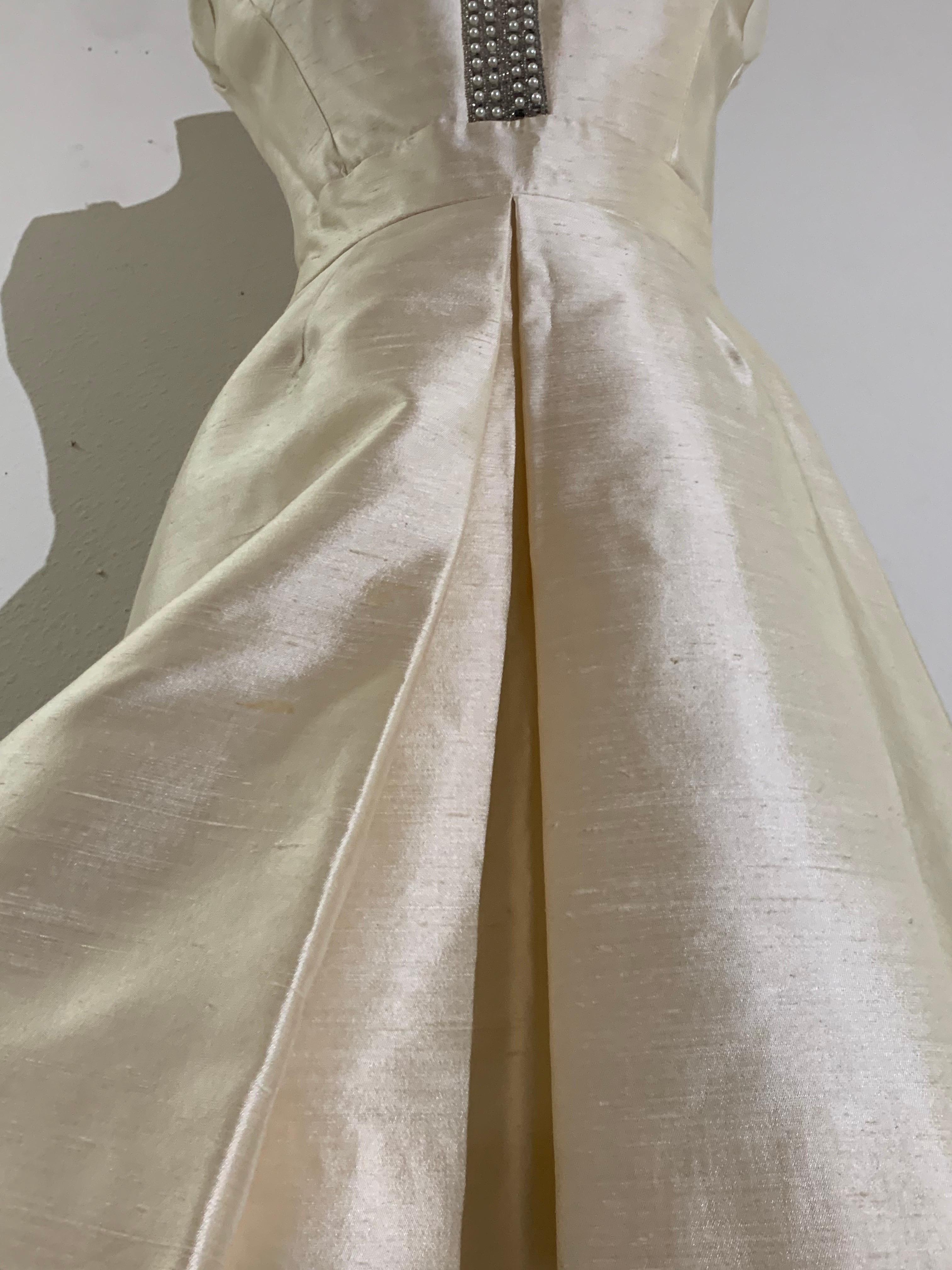 1960s Ivory Shantung Silk Mini Dress w Rhinestone Décolletage and A-Line Skirt For Sale 4