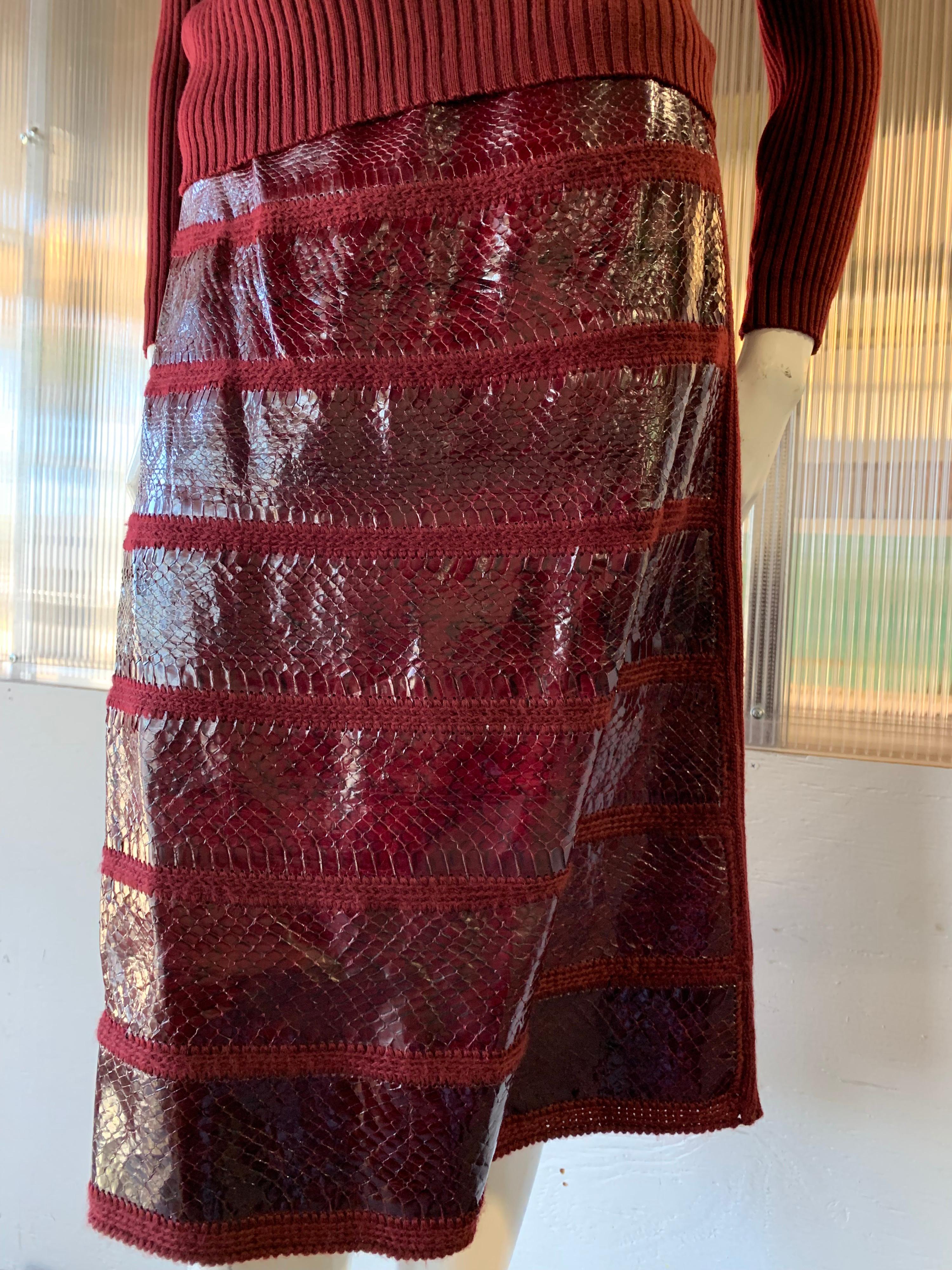 1960s J. Tiktinr 2-Piece Knit Turtleneck Sweater & Snakeskin Skirt In Cranberry  For Sale 2