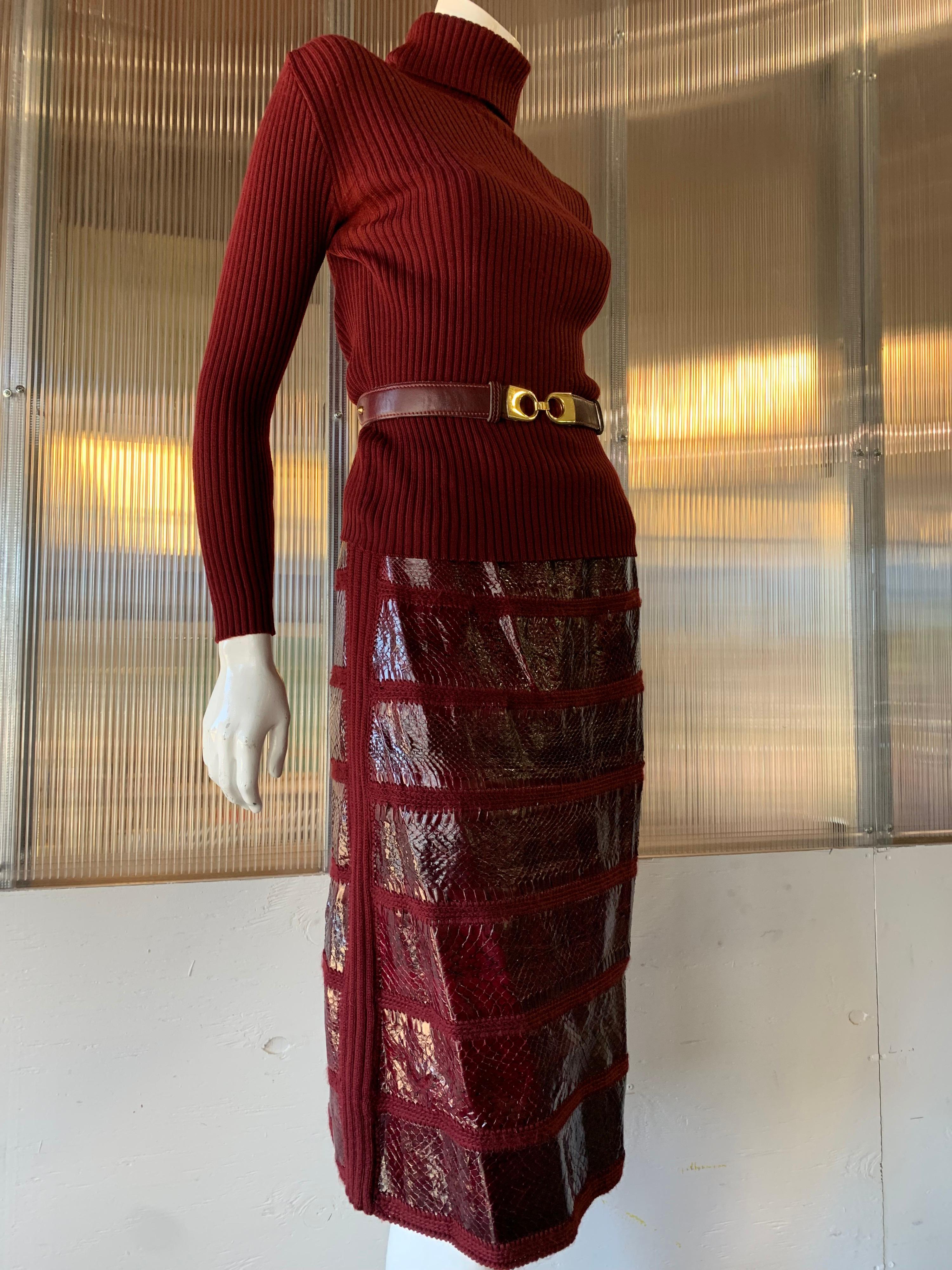 1960s J. Tiktinr 2-Piece Knit Turtleneck Sweater & Snakeskin Skirt In Cranberry  For Sale 3