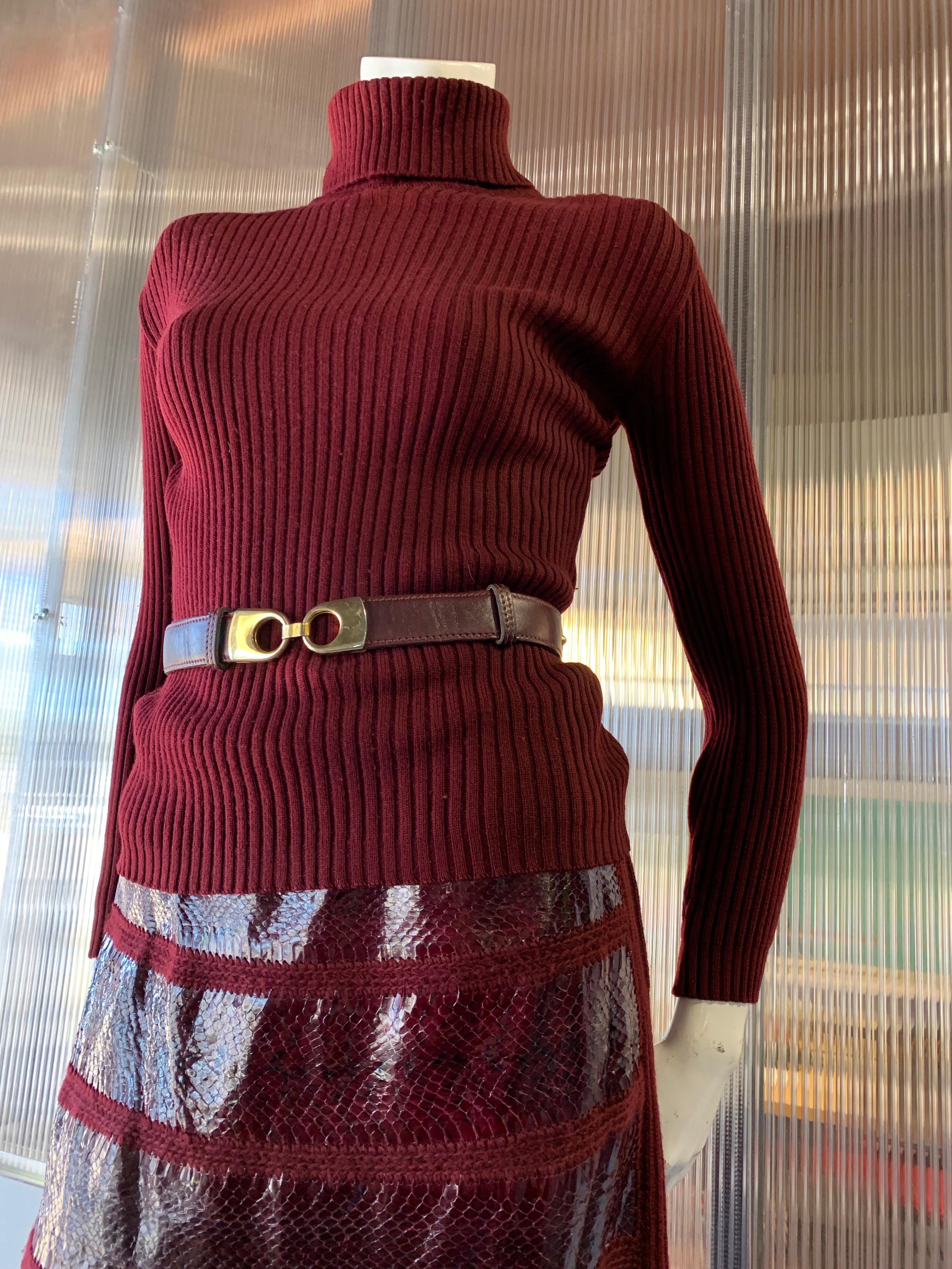 1960s J. Tiktinr 2-Piece Knit Turtleneck Sweater & Snakeskin Skirt In Cranberry  For Sale 5