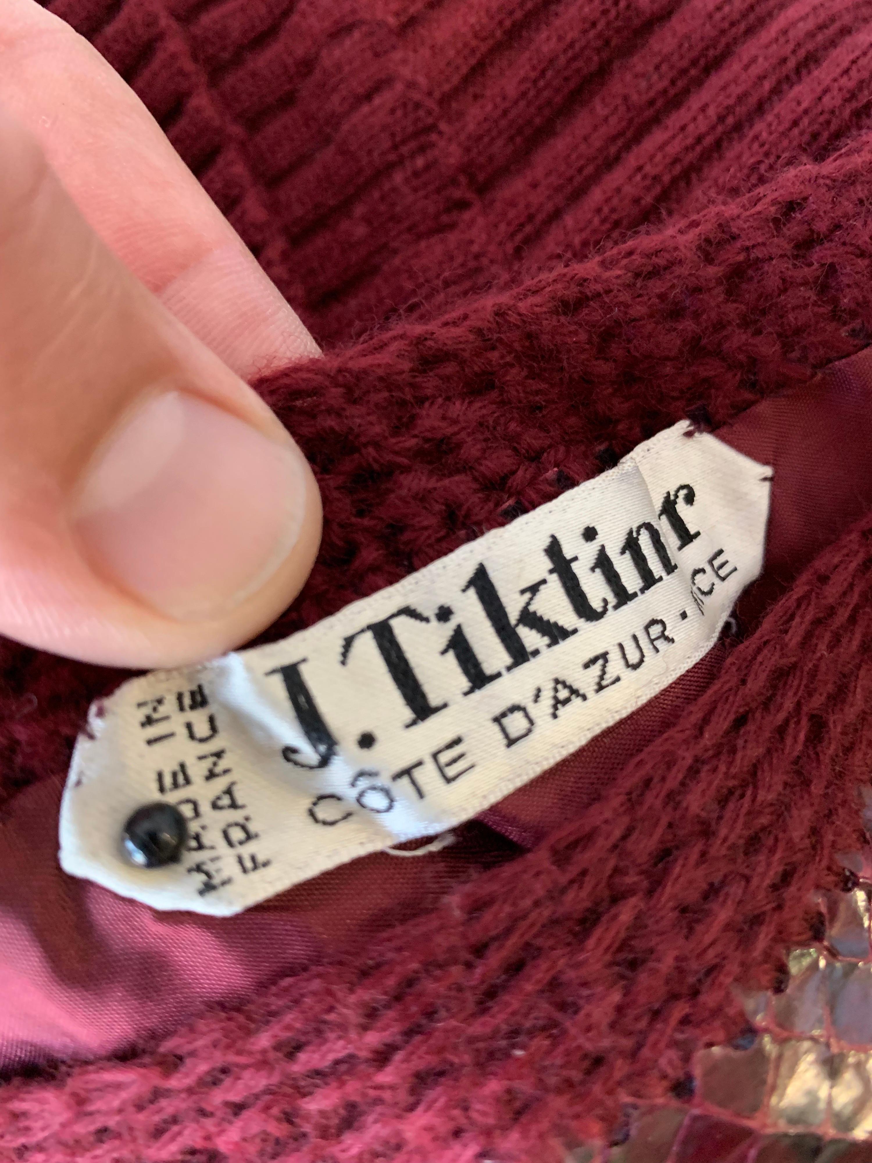 1960s J. Tiktinr 2-Piece Knit Turtleneck Sweater & Snakeskin Skirt In Cranberry For Sale 10