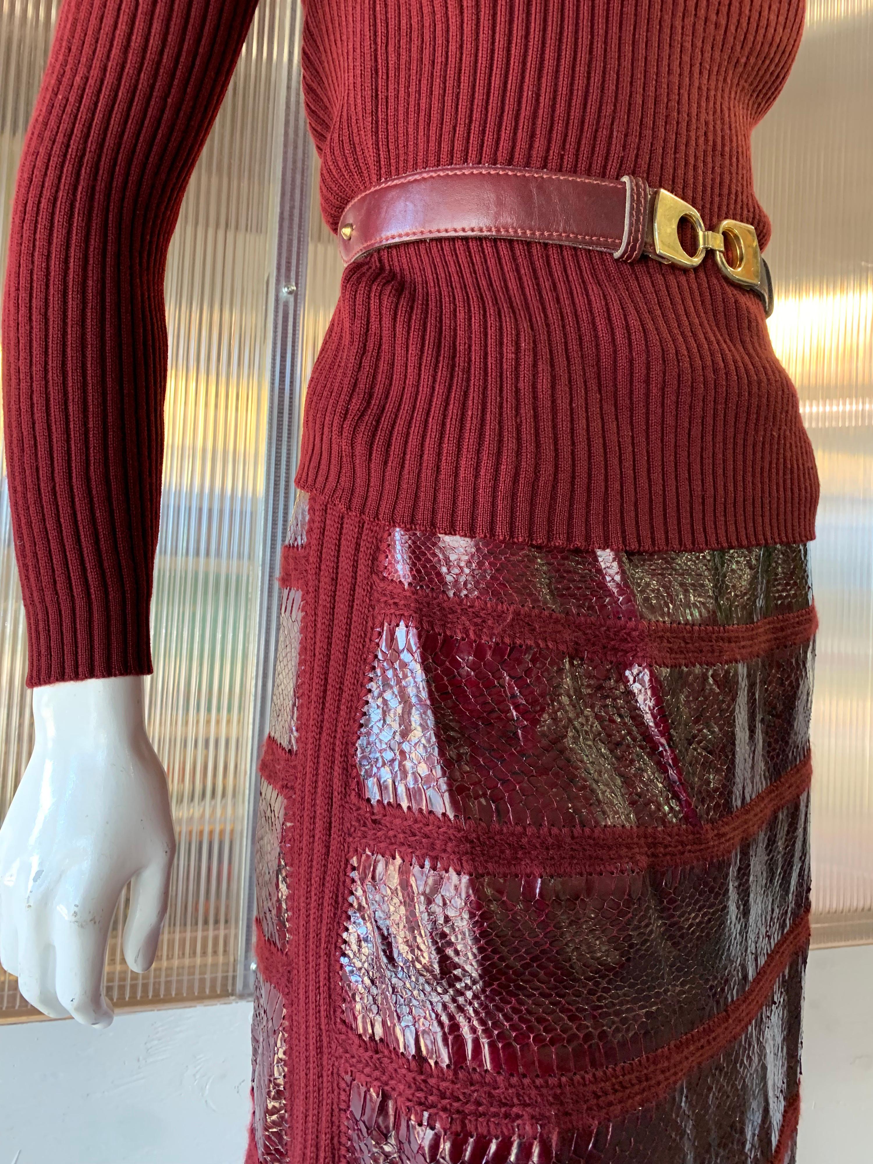 1960s J. Tiktinr 2-Piece Knit Turtleneck Sweater & Snakeskin Skirt In Cranberry  For Sale 1