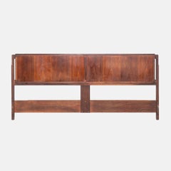 1960s Jack Cartwright for Founders Furniture King Size Walnut Headboard (Tête de lit en noyer)