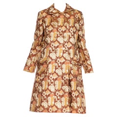 Conjunto de chaqueta y vestido de jacquard a juego de los años 60