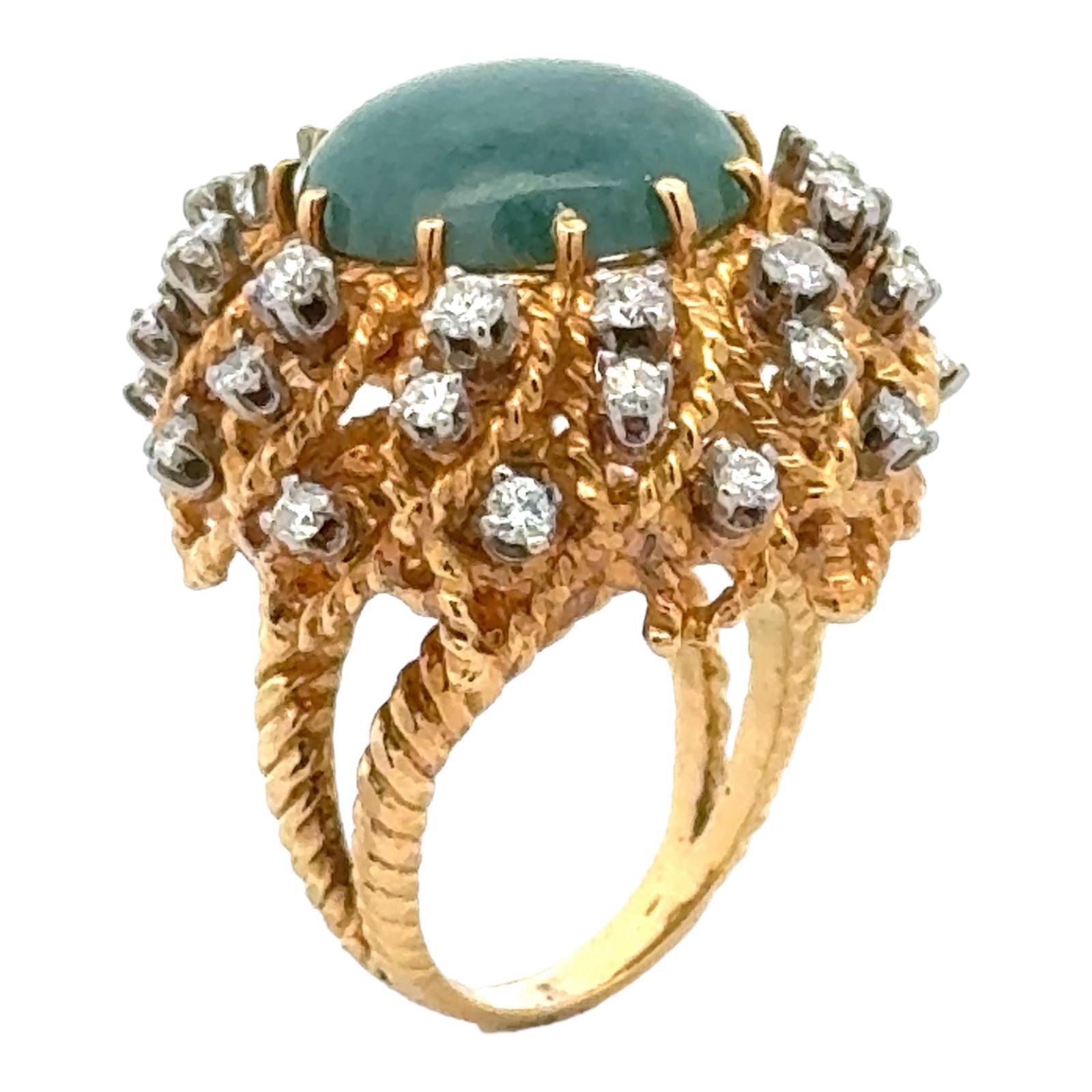 1960's Jade Diamond 18 Karat Yellow Gold Split Shank Vintage Estate Ring In Excellent Condition For Sale In Boca Raton, FL