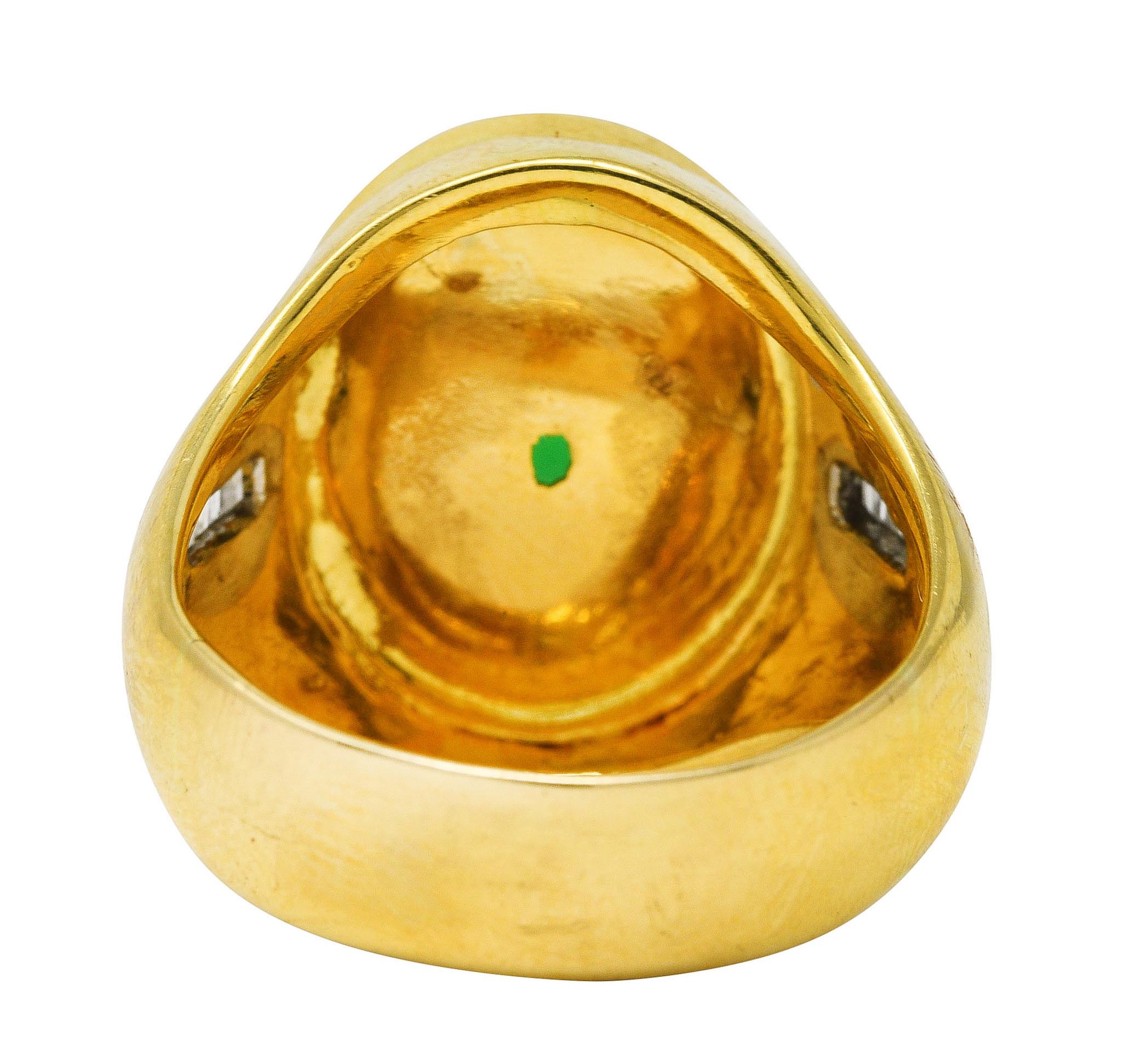 Oval Cut 1960's Jade Diamond 18 Karat Yellow Gold Unisex Vintage Signet Ring