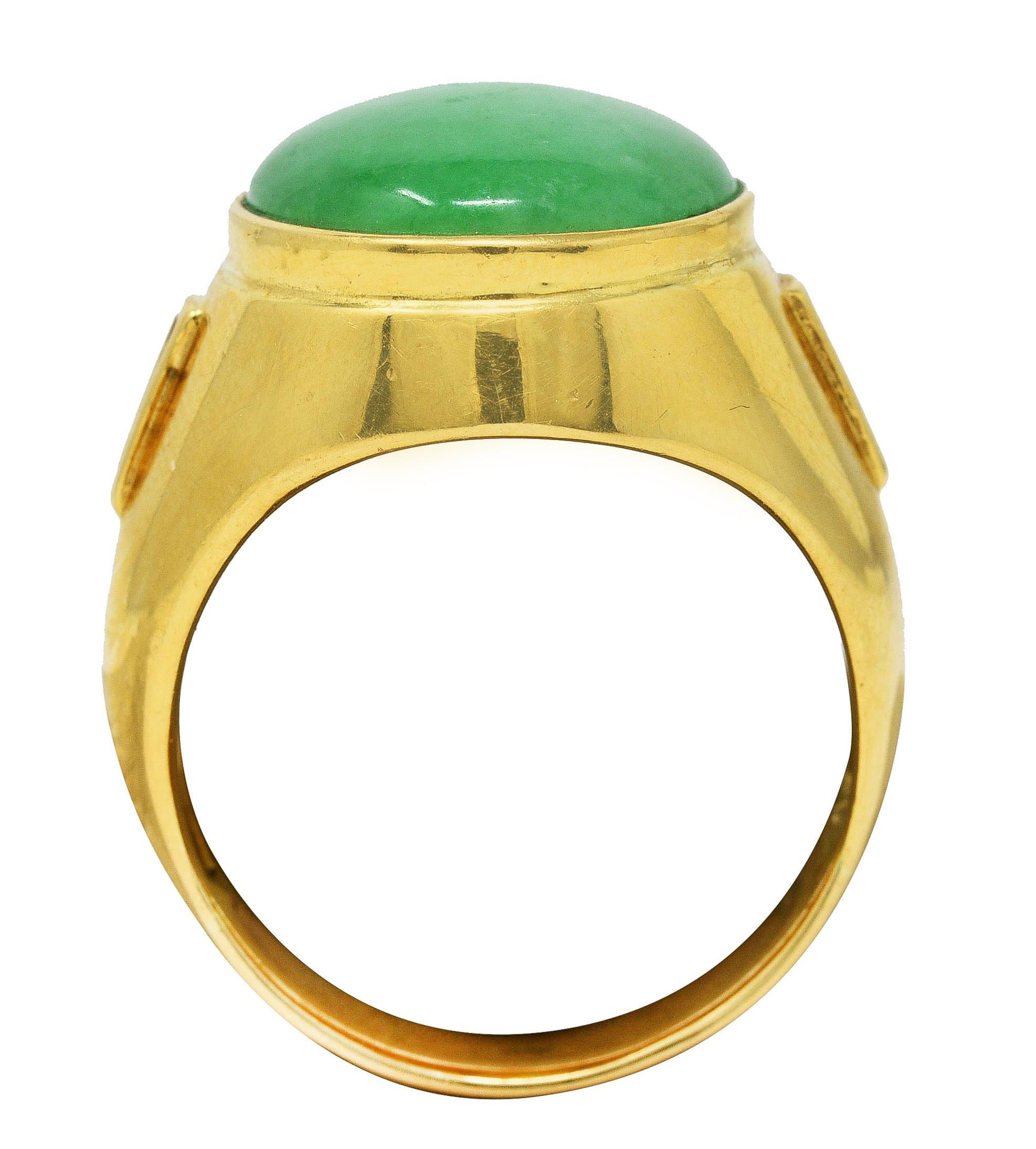 1960's Jade Diamond 18 Karat Yellow Gold Unisex Vintage Signet Ring 2