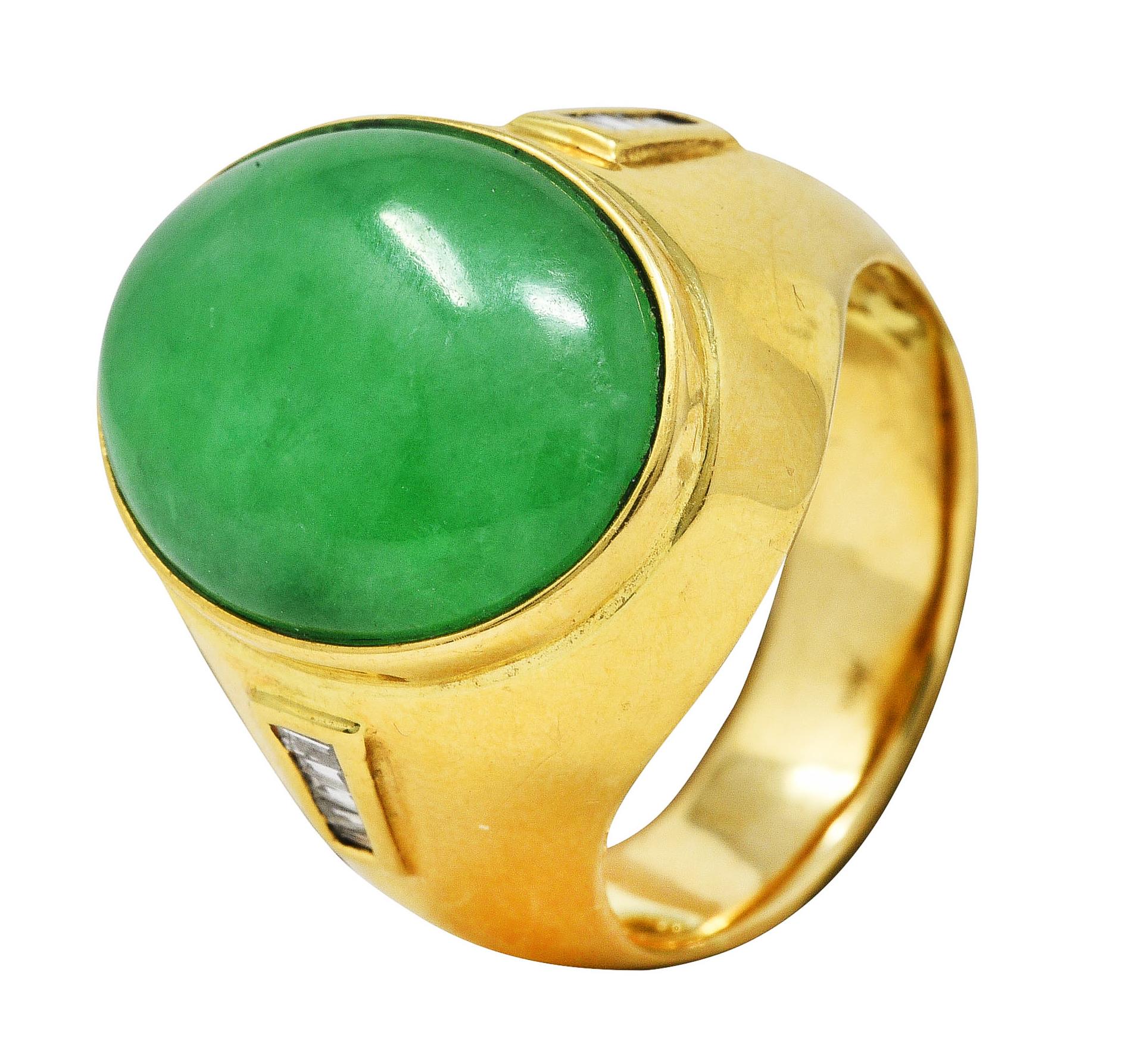 1960's Jade Diamond 18 Karat Yellow Gold Unisex Vintage Signet Ring 3