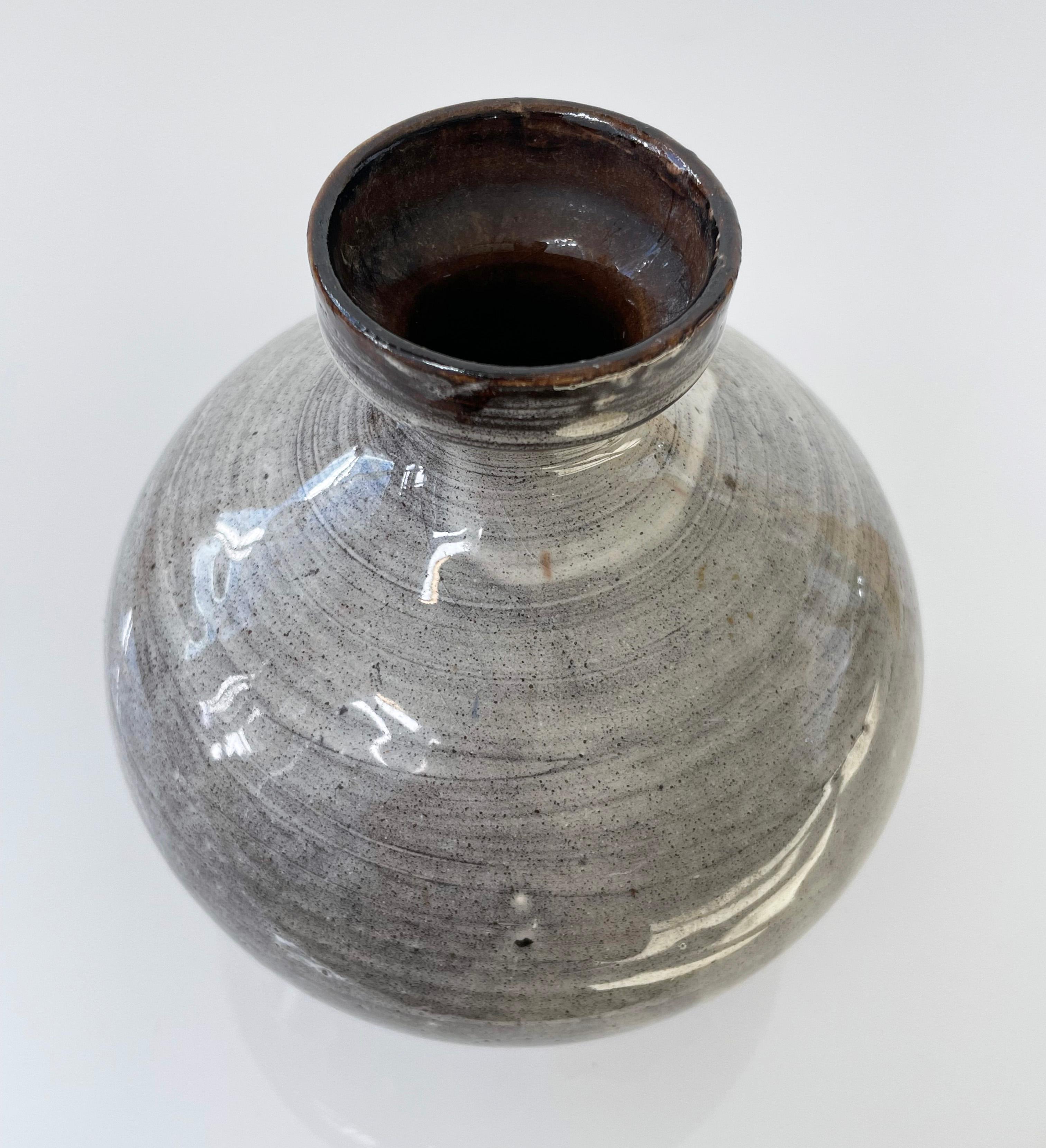 1960's Jakob Gelzer hand made ceramic vase For Sale 4