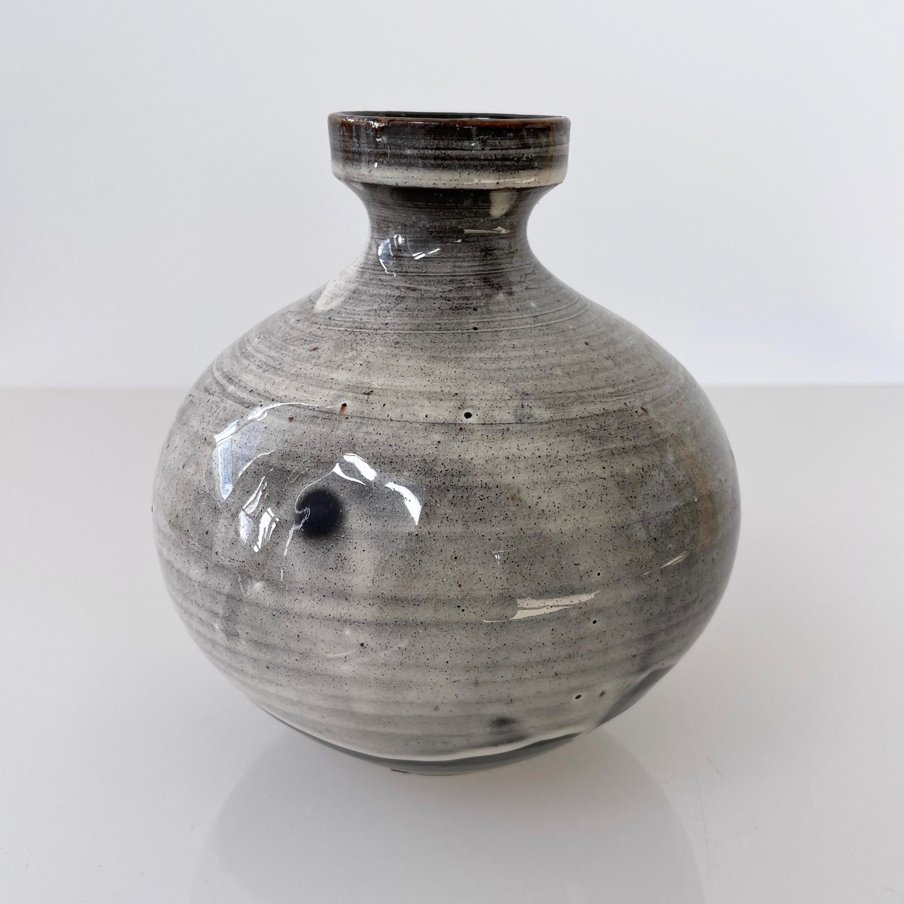 1960's Jakob Gelzer hand made ceramic vase For Sale 6