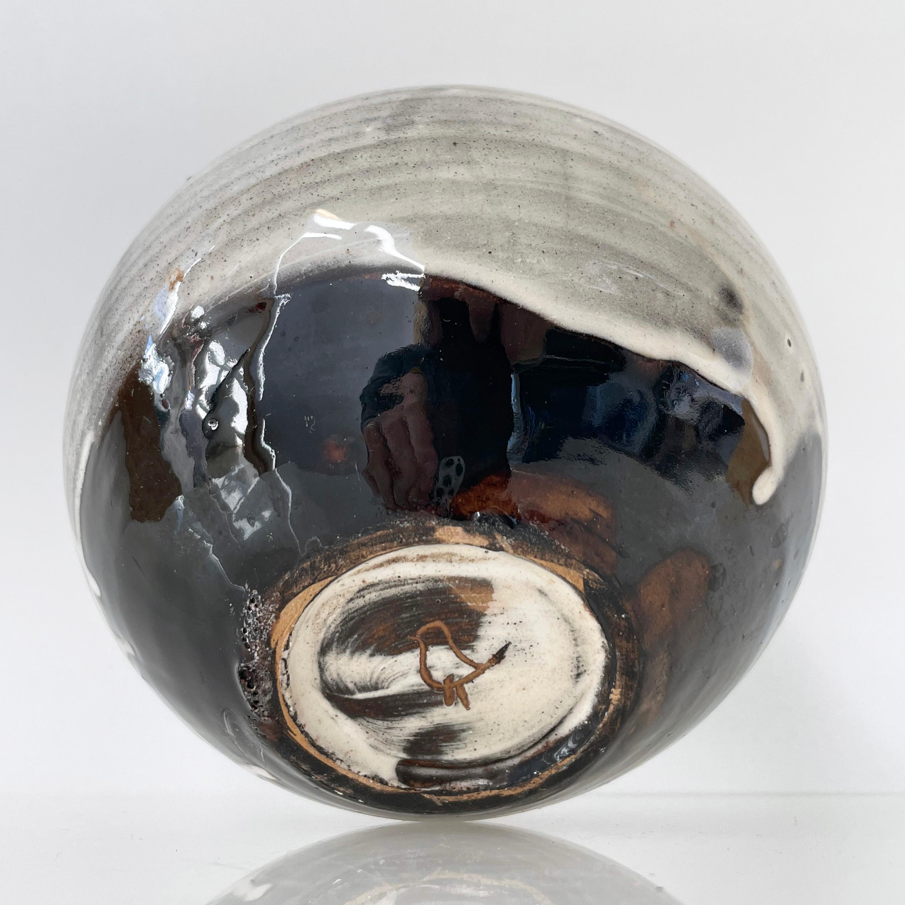 1960's Jakob Gelzer hand made ceramic vase For Sale 9