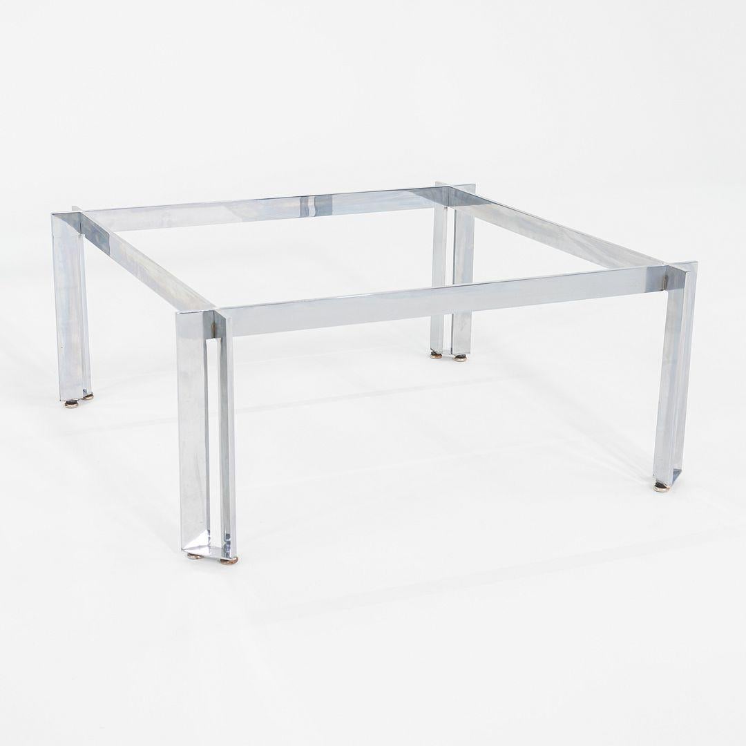 Américain Table basse en acier chromé et verre des années 1960 James Howell for Tri-Mark Designs en vente