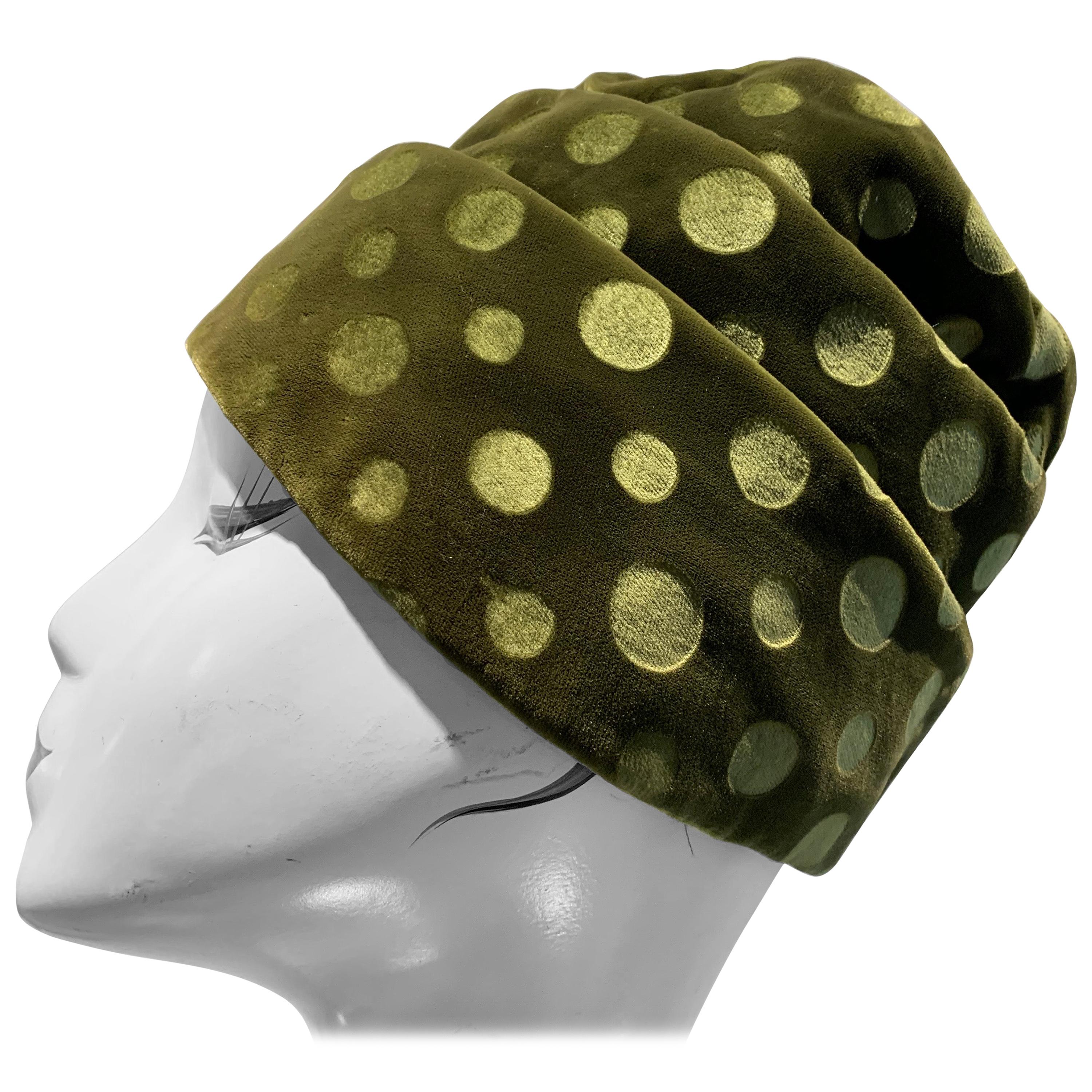 1960s Jan Leslie Olive Green Polka Dot Velvet Pleated Turban-Style Toque Hat For Sale