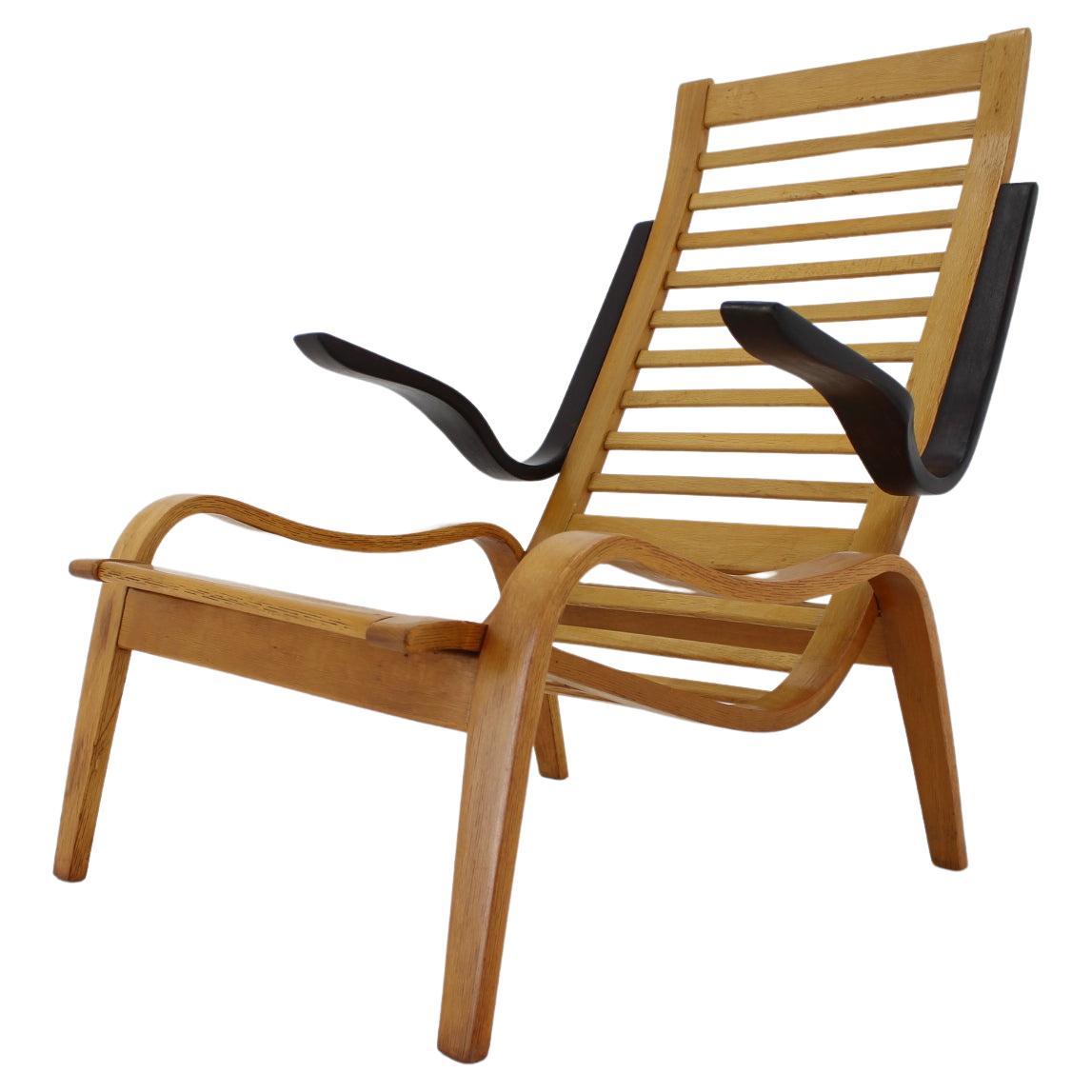 Fauteuil en bois de hêtre cintré Jan Vanek, Tchécoslovaquie, années 1960