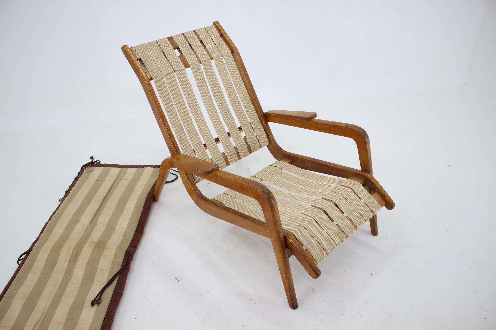 1960s Jan Vanek, Rarísimo sillón relax de roble, Checoslovaquia en venta 1