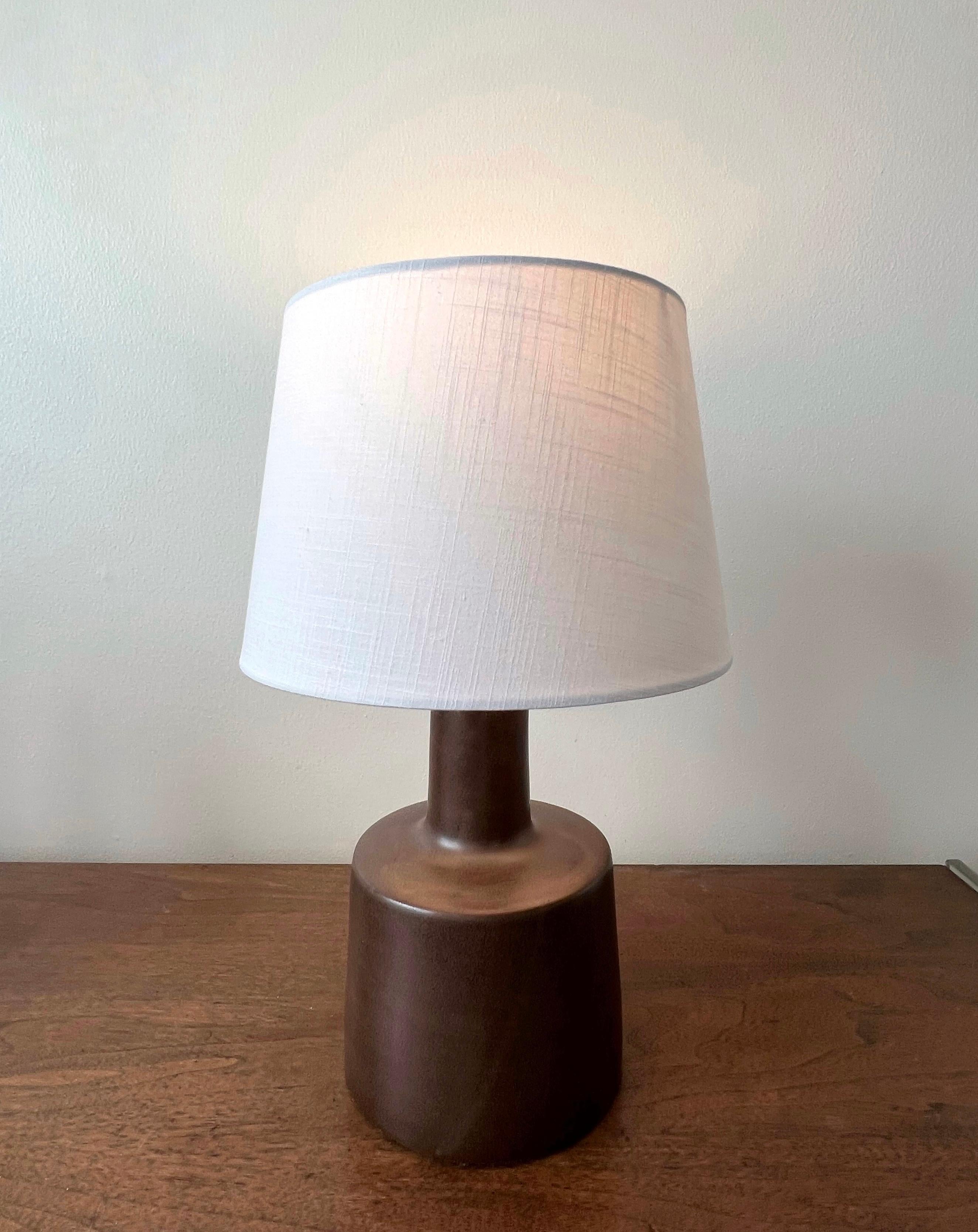 Milieu du XXe siècle Lampe de table en céramique Jane et Gordon Martz des années 1960 pour Marshall Studios en vente