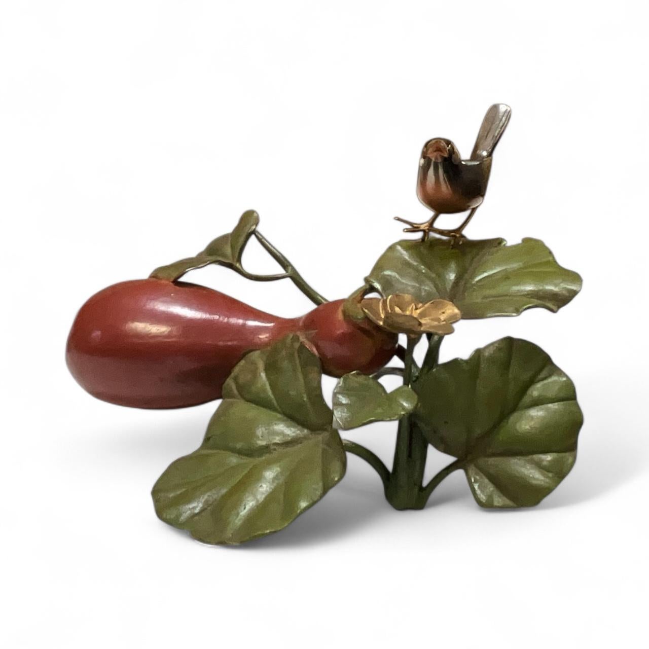 Japonais Okimono / Sculpture Tole en bronze peint aubergine / calebasse et oiseau, japonaise des années 1960 en vente