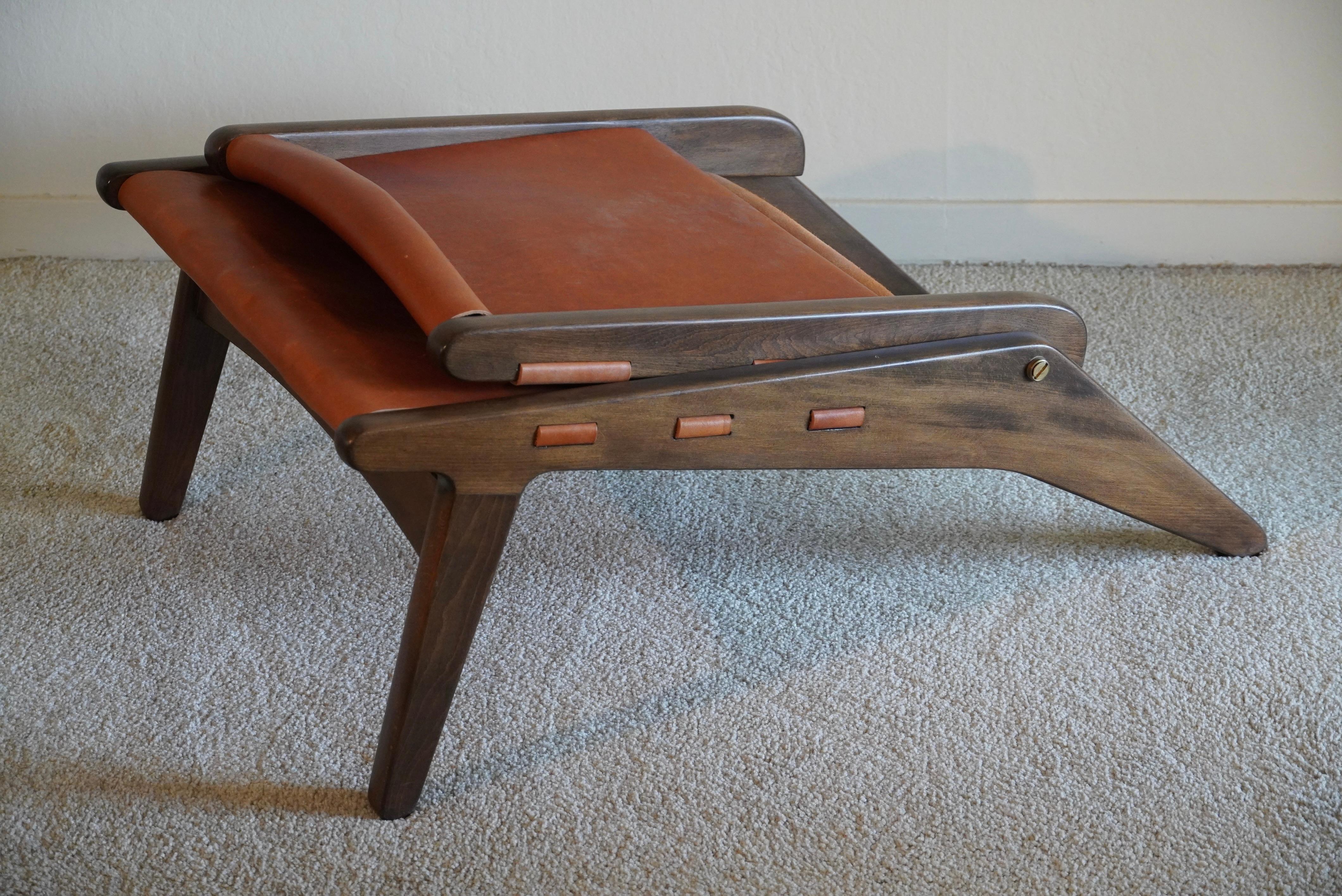 Sedia da salotto giapponese Foldes degli anni '60 in pelle e Wood in vendita 3