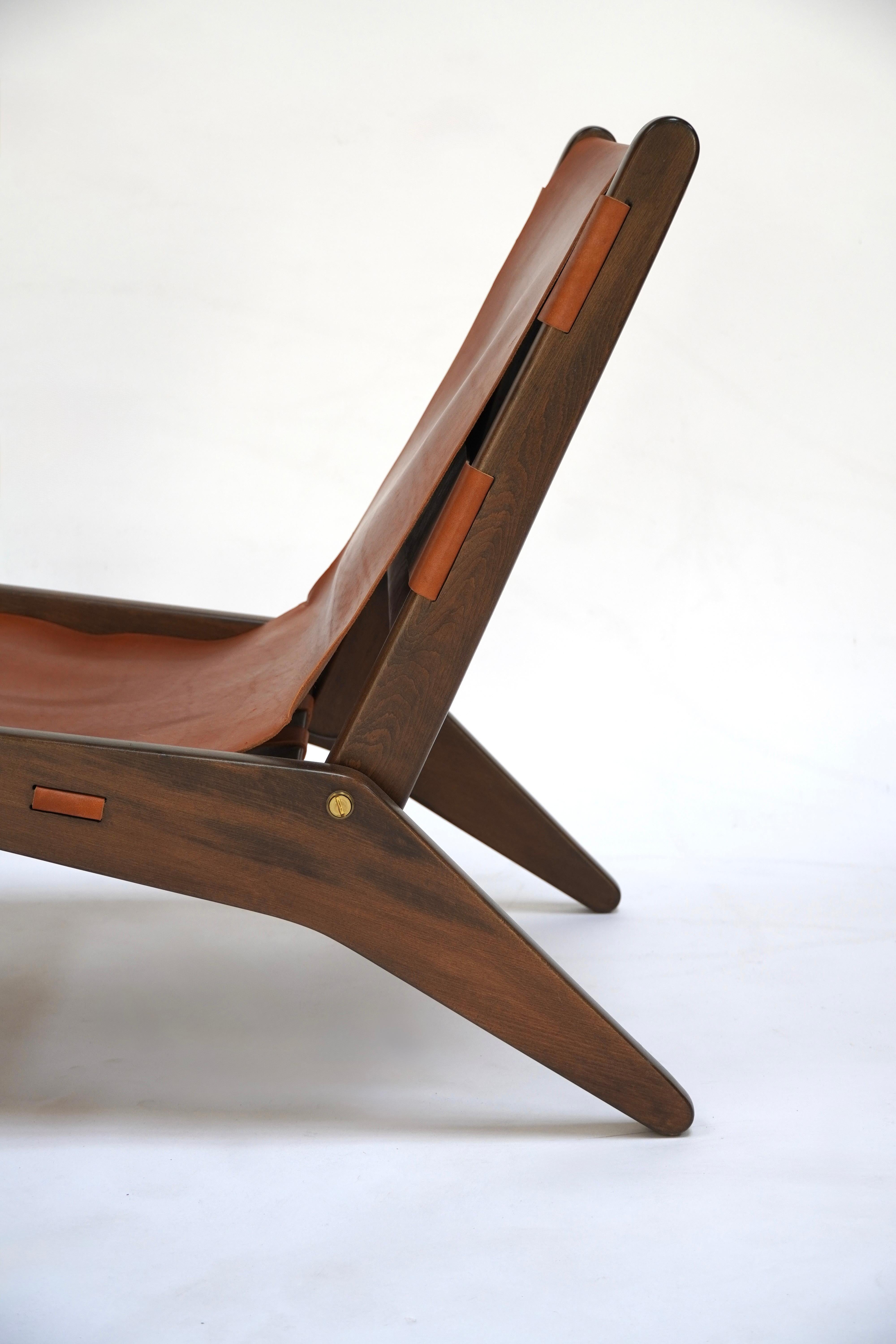 Sedia da salotto giapponese Foldes degli anni '60 in pelle e Wood 1
