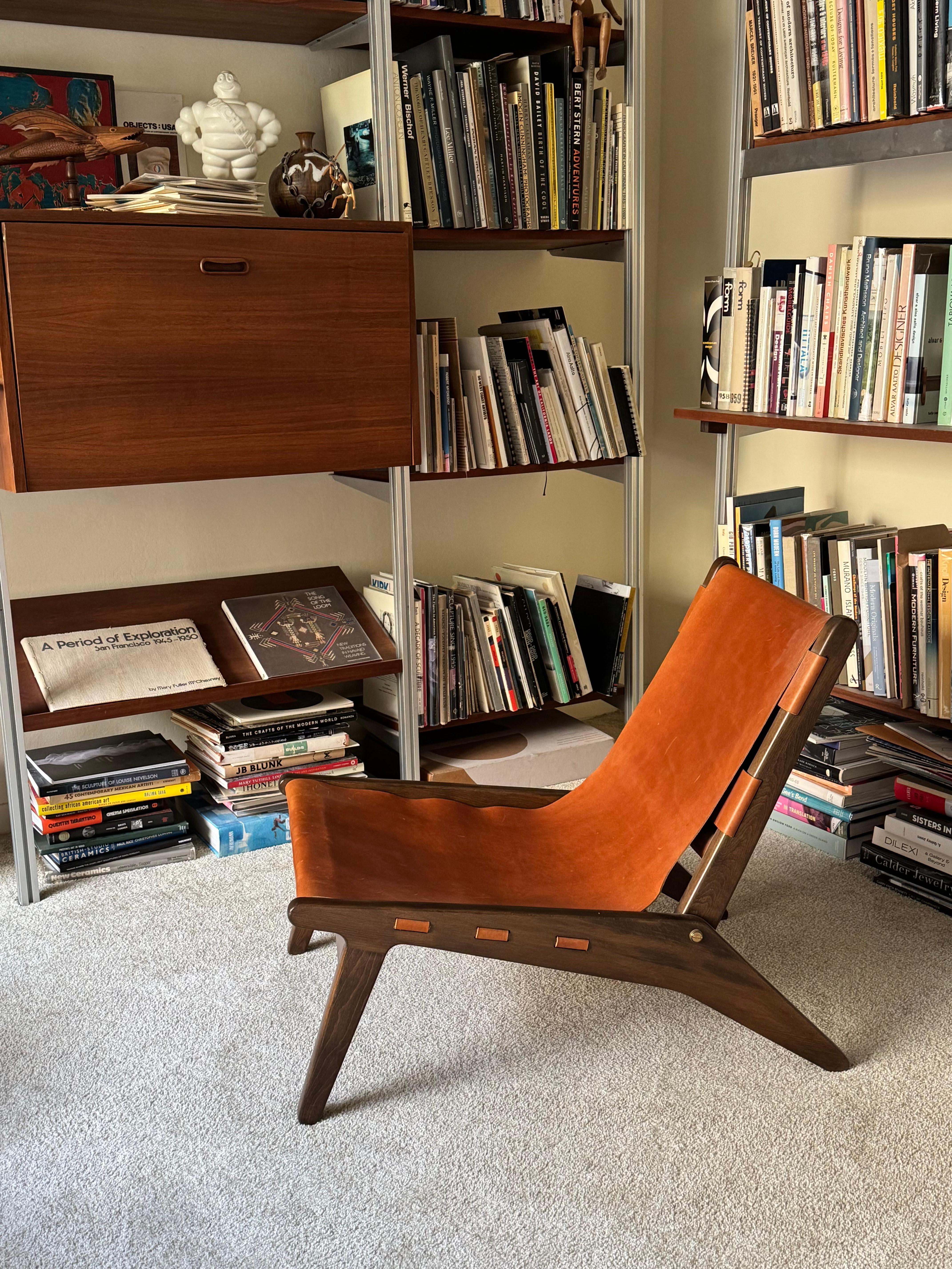 Sedia da salotto giapponese Foldes degli anni '60 in pelle e Wood in vendita 6