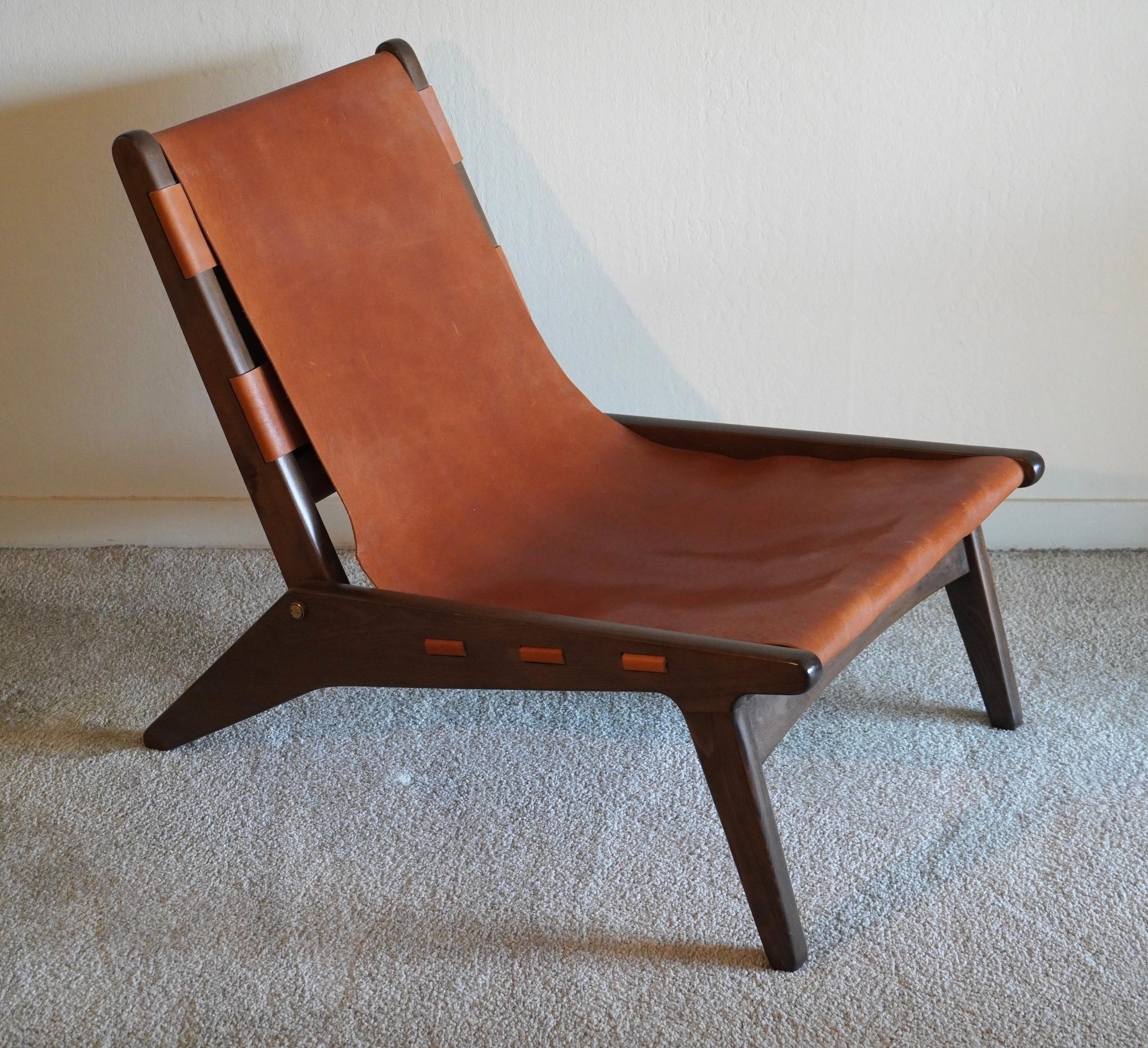 Mid-Century moderno Sedia da salotto giapponese Foldes degli anni '60 in pelle e Wood in vendita