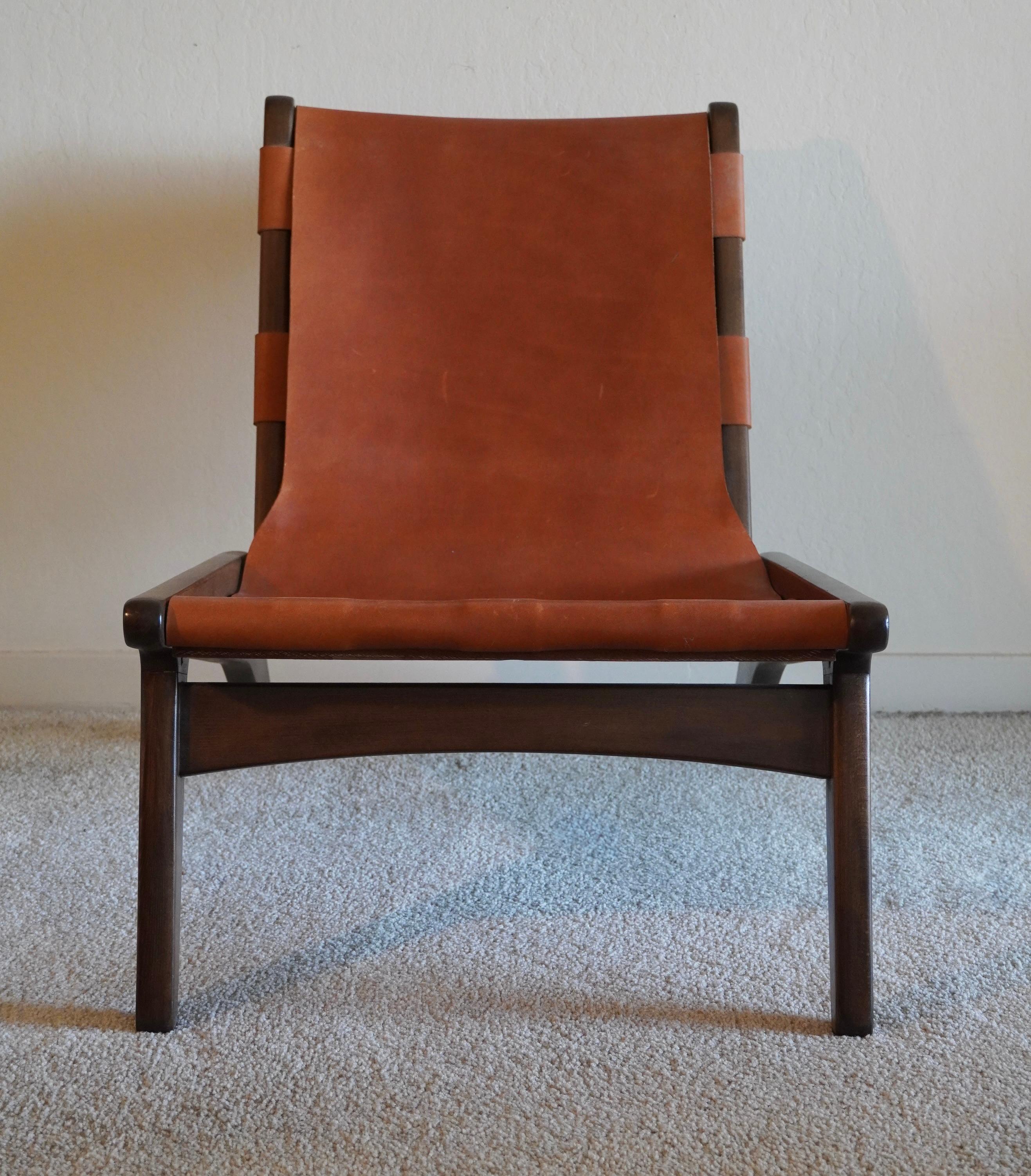Fatto a mano Sedia da salotto giapponese Foldes degli anni '60 in pelle e Wood in vendita