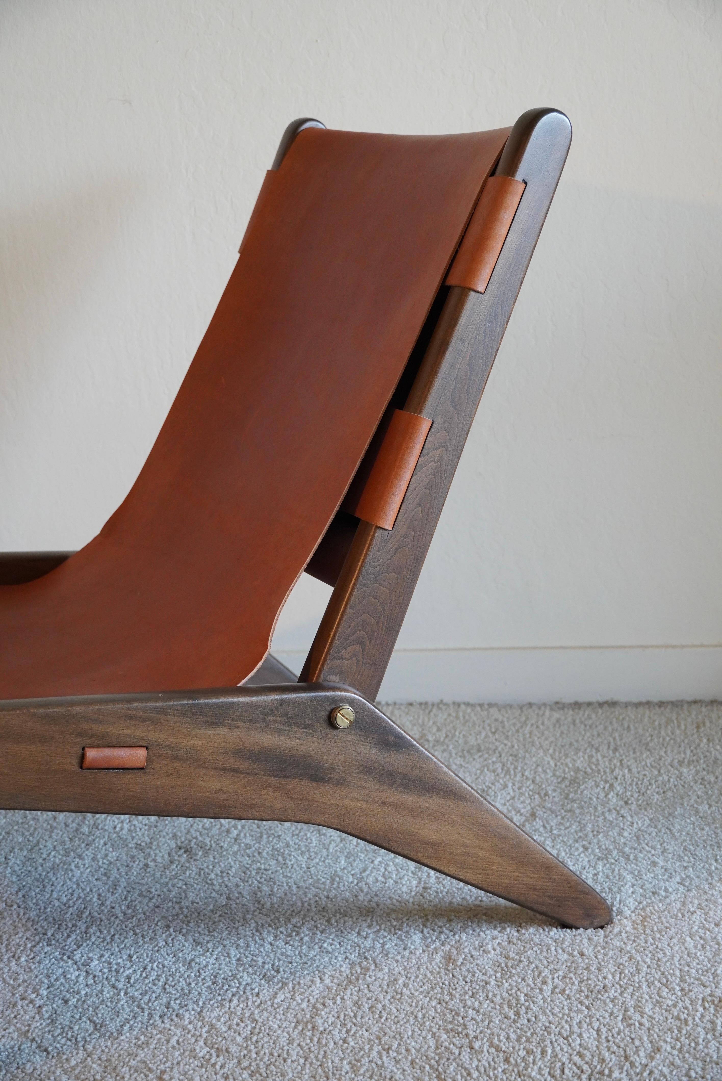 Sedia da salotto giapponese Foldes degli anni '60 in pelle e Wood in vendita 1
