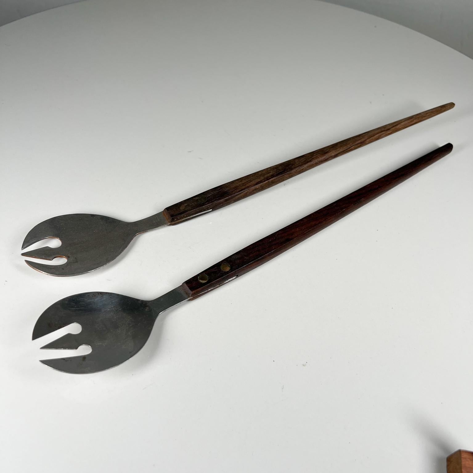 Japanese Mid-Century Modern salad serving set utensils
Stainless Steel Wood
Stamped
12.88 x 2 x .5
Original vintage condition unrestored
See images provided.