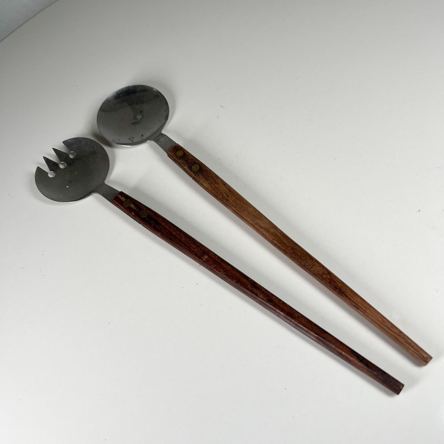 1960s Japanese Mid-Century Modern Stainless Wood Salad Server Set Utensils In Good Condition In Chula Vista, CA