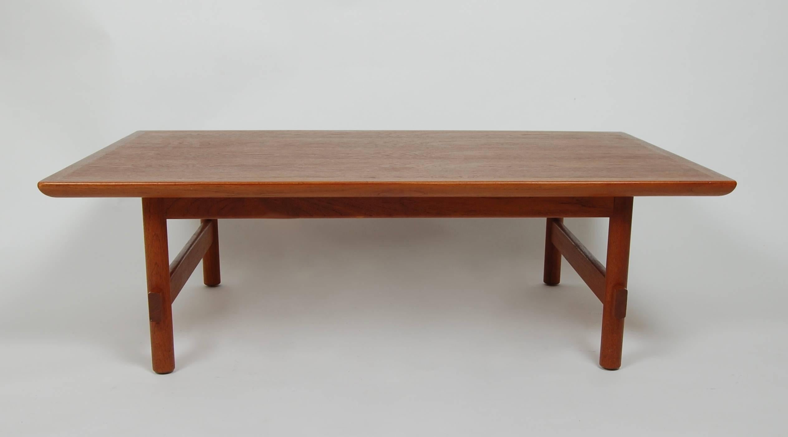 1960s Japanese Modernist Teak Coffee Table In Excellent Condition In San Francisco, CA