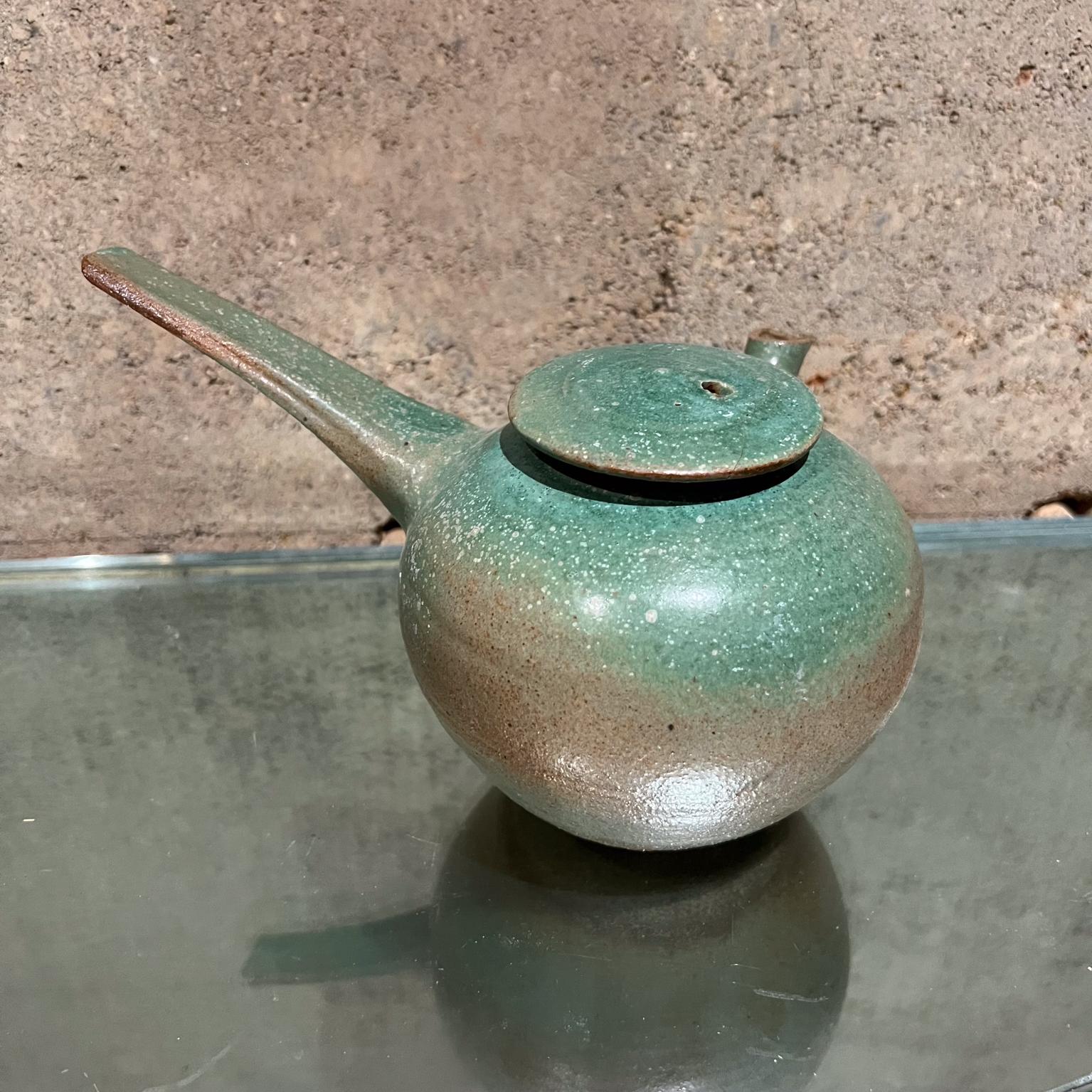 1960s Japanese Old Art Pottery Modern Green Tea Pot In Fair Condition For Sale In Chula Vista, CA