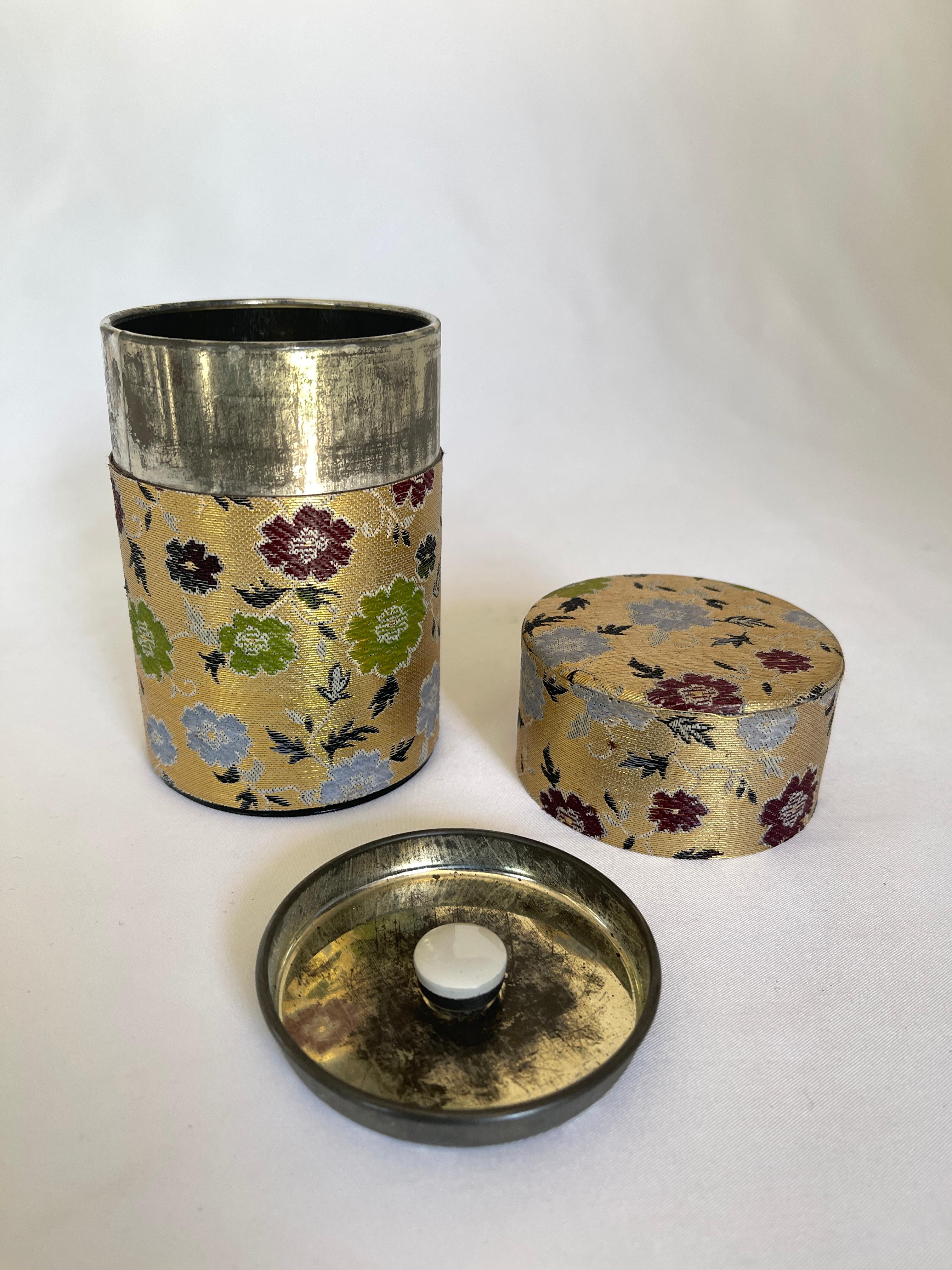 1960's Japanese Tea Caddy Tin Canister For Sale 3