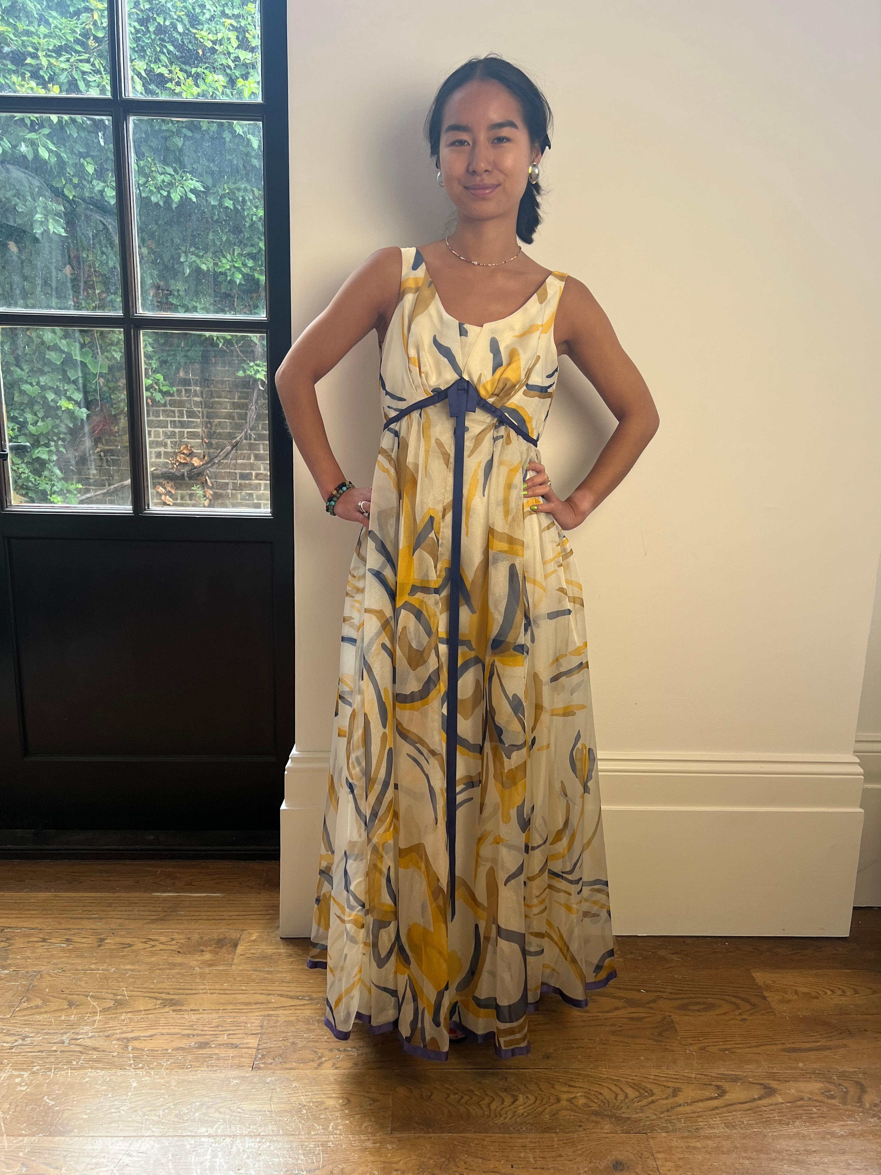 Maxi abito con stampa astratta in organza di Jean Allen del 1960 in vendita 2