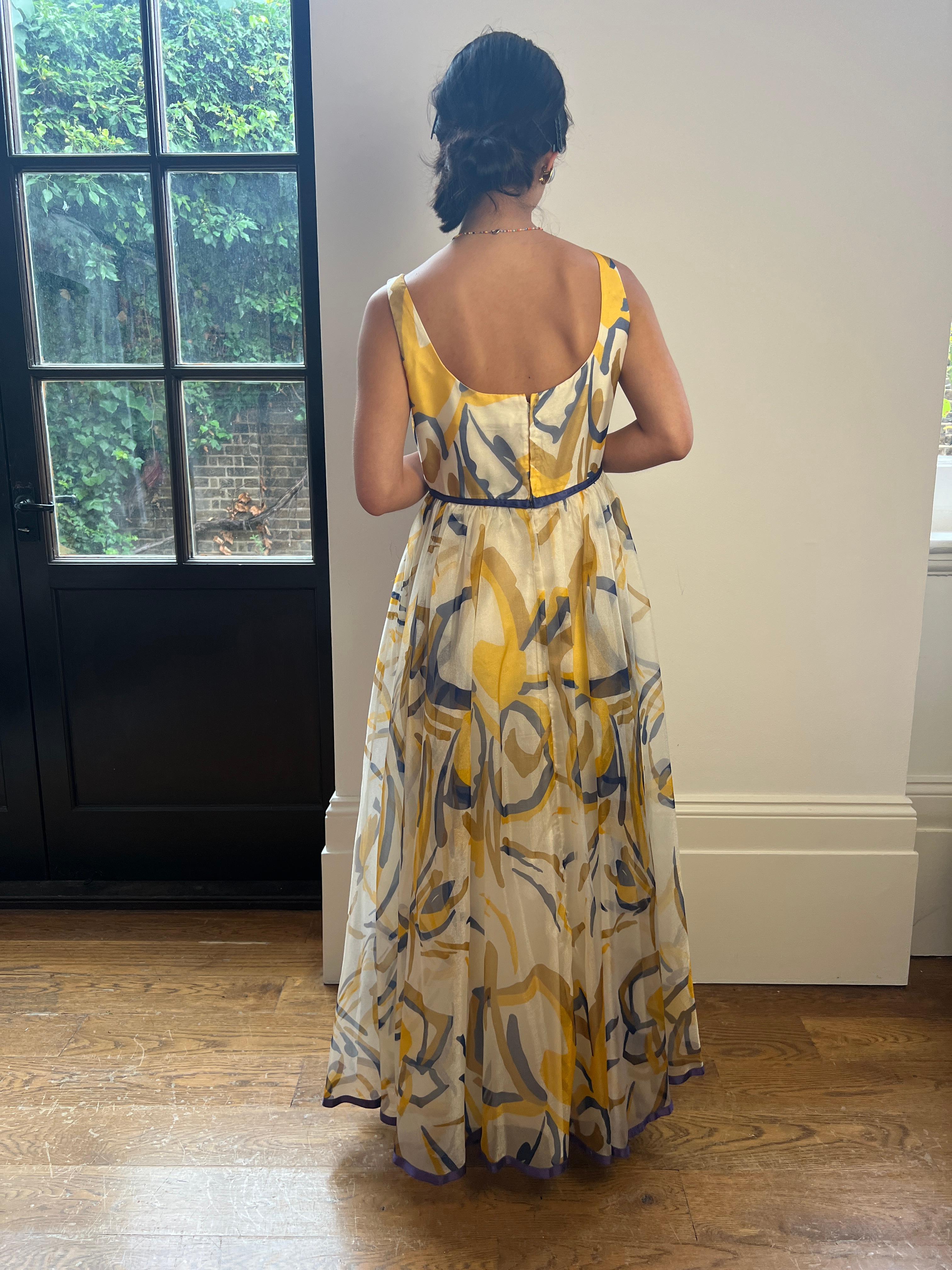 Maxi abito con stampa astratta in organza di Jean Allen del 1960 in vendita 3