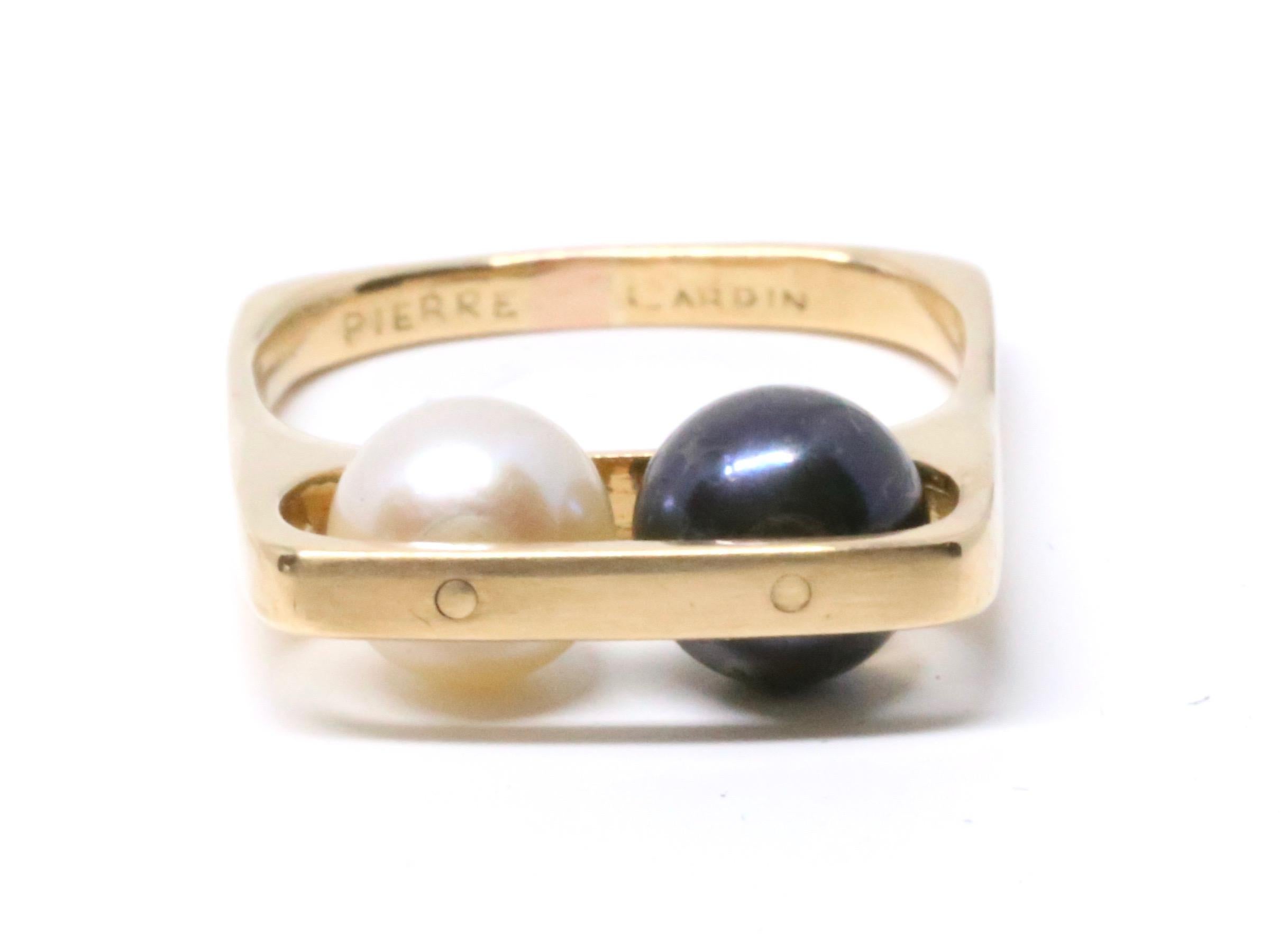 Modernist 1960s Jean Dinh Van for Pierre Cardin 18 Karat Gold Ring with Movable Pearls