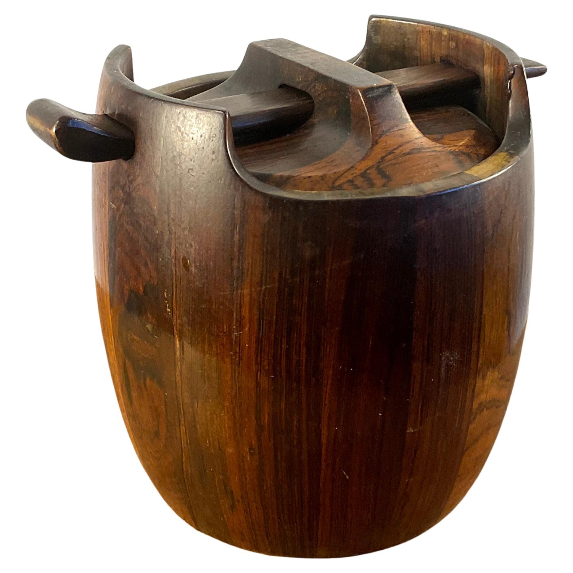 Barattolo per tabacco di Jean Gillon del 1960 per Italma Wood Art Brasile
