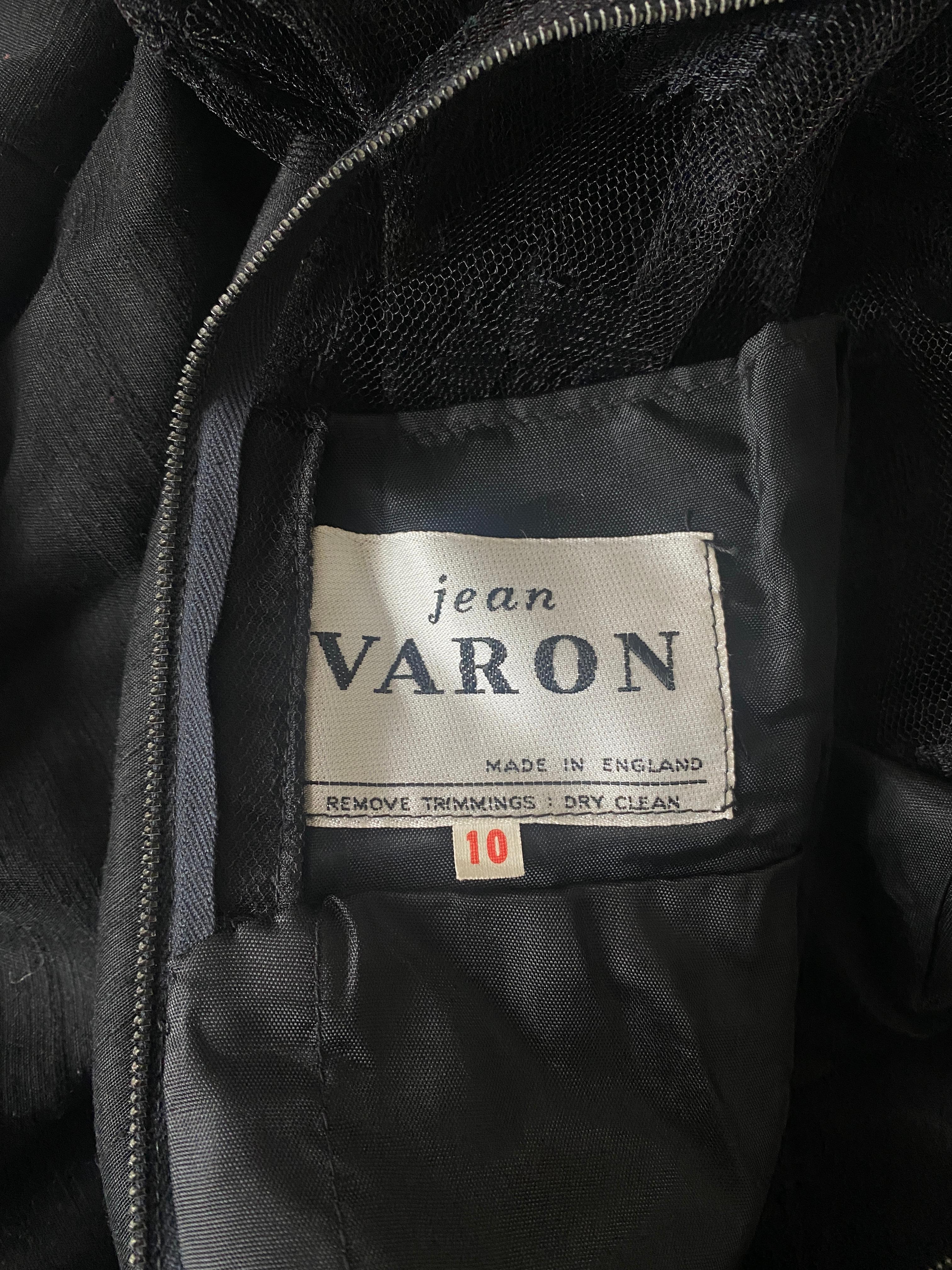 Jean Varon - Robe longue en dentelle noire des années 1960 en vente 1