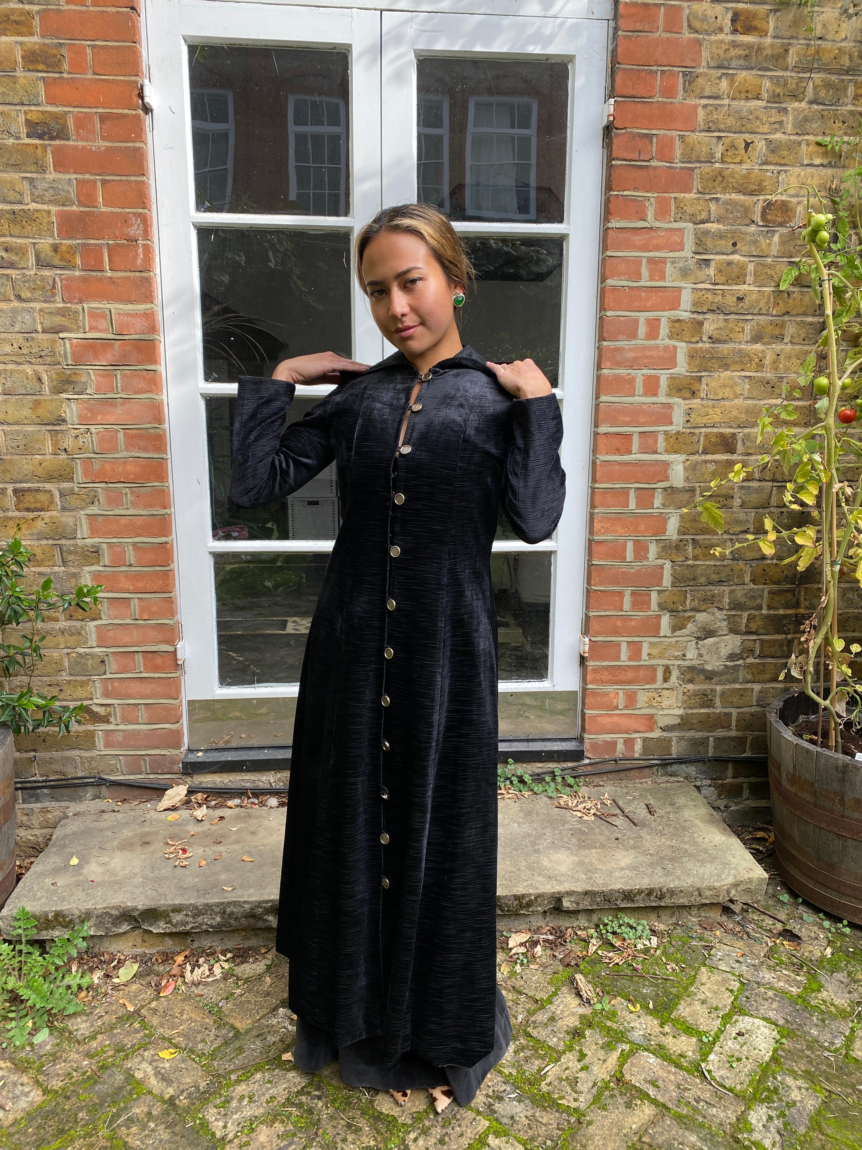 1960s Jeff Banks Clobber Black Velvet Hooded Coat In Excellent Condition For Sale In London, GB