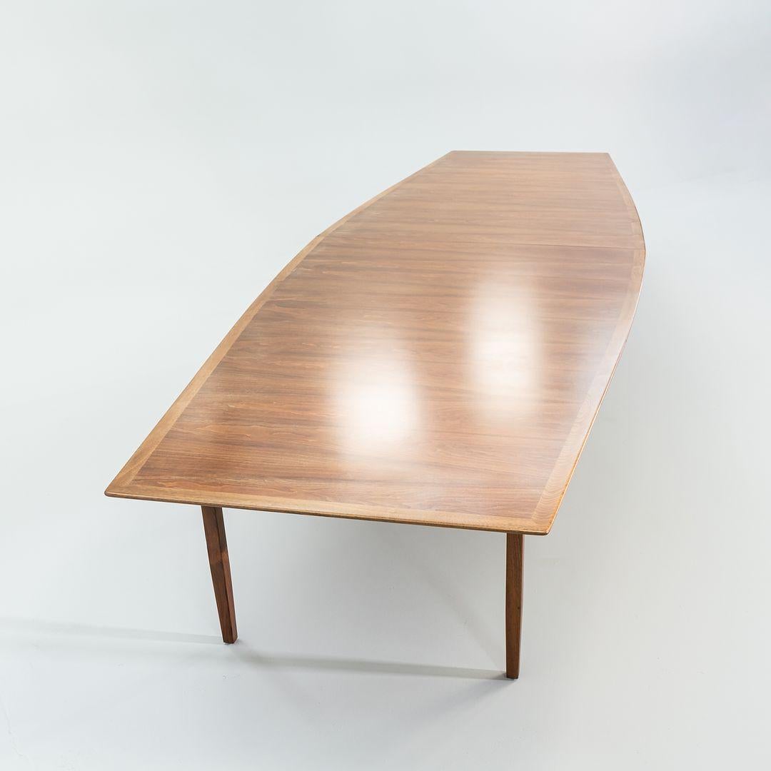 1960s Jens Risom Design/One. Table de salle à manger ou de conférence en noyer 5 ft x 15 ft en vente 1