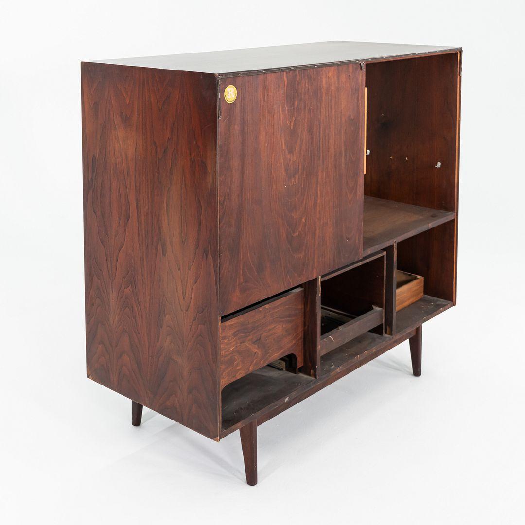 Mid-20th Century 1960s Jens Risom Design Stereo Entertainment Cabinet Unit in Walnut For Sale