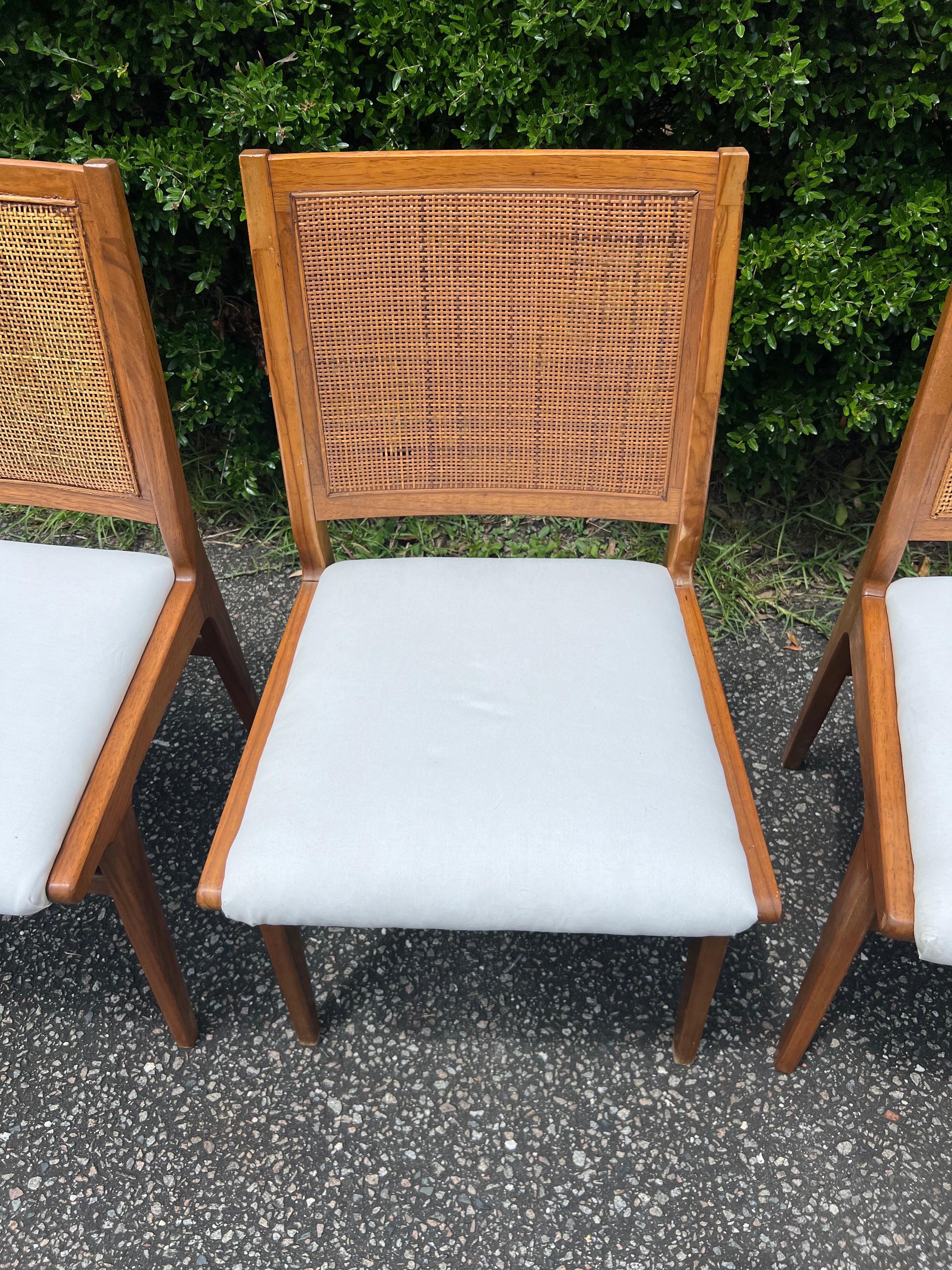 1960er Jahre Jens Risom Stil Caned Dining Chairs - ein Satz von 5 im Angebot 6