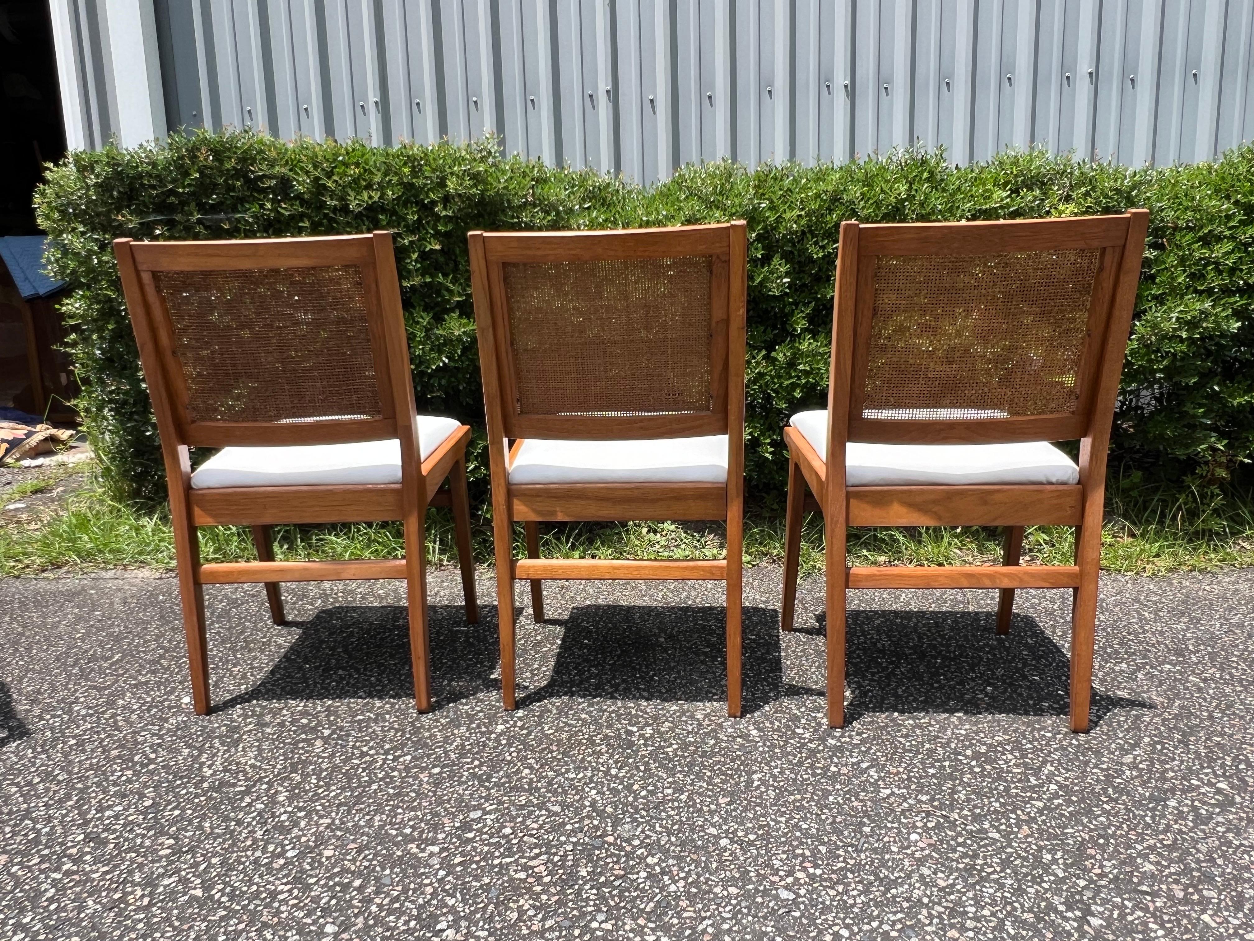 1960er Jahre Jens Risom Stil Caned Dining Chairs - ein Satz von 5 im Angebot 9