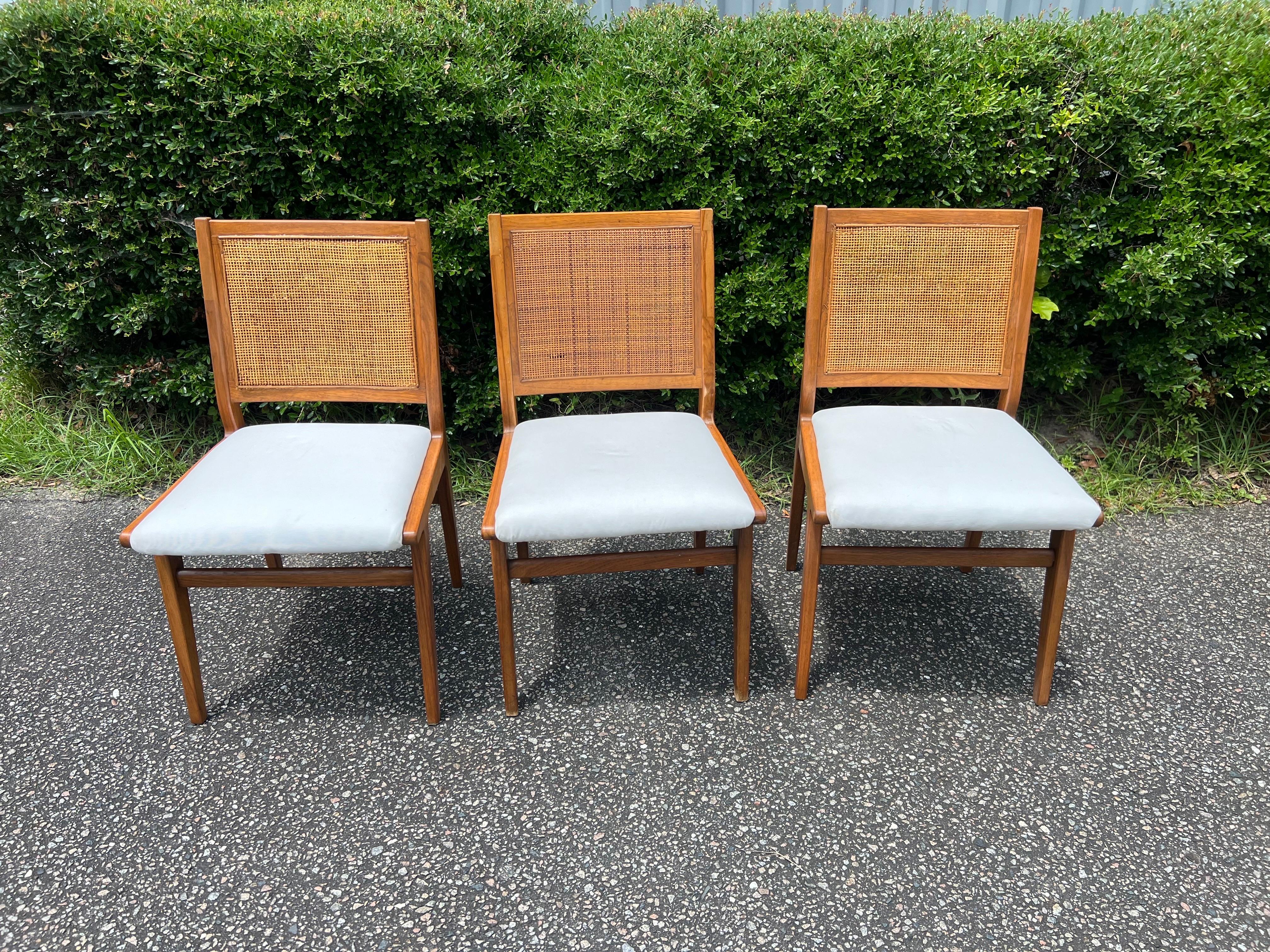 1960er Jahre Jens Risom Stil Caned Dining Chairs - ein Satz von 5 im Angebot 2